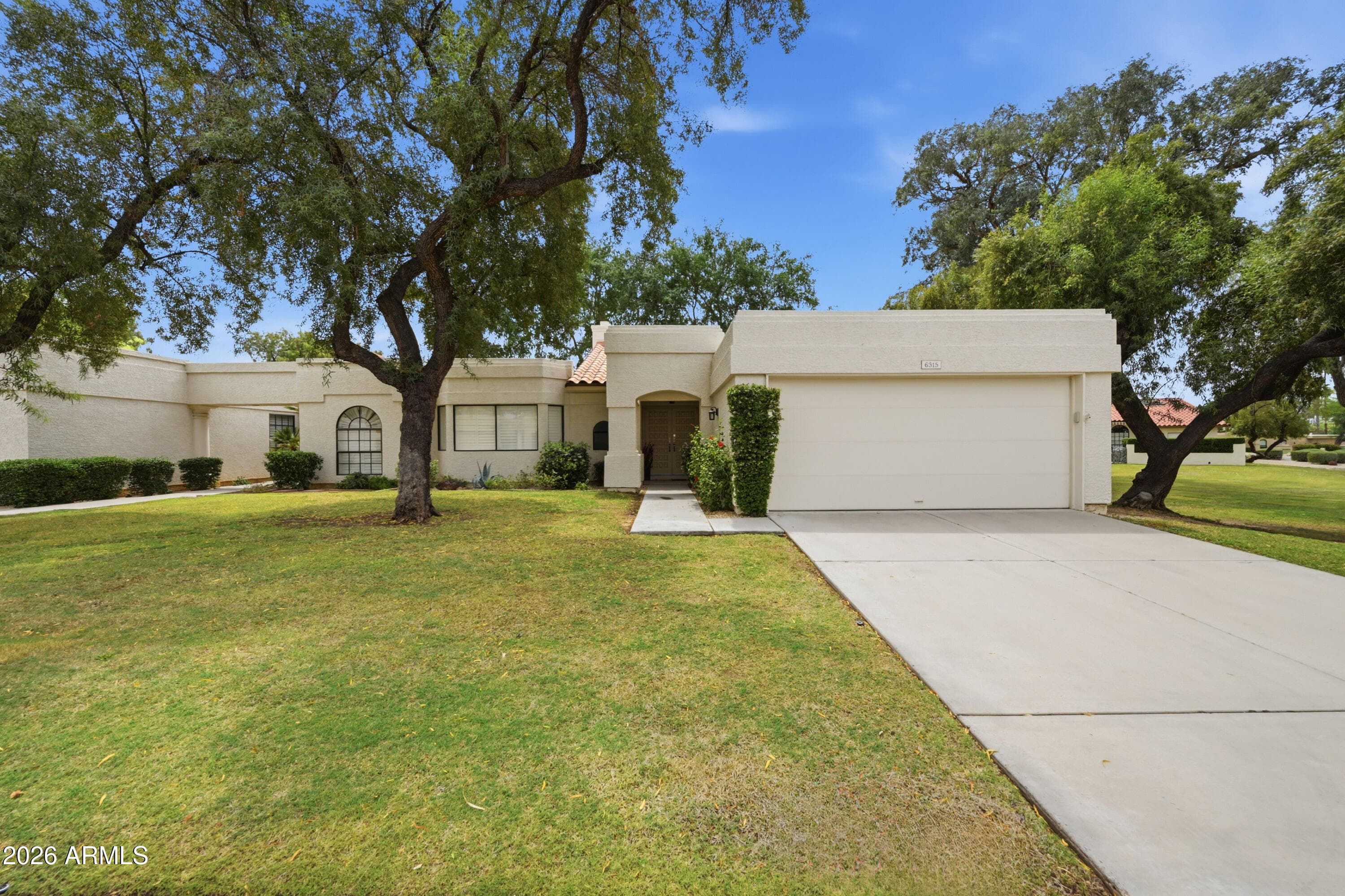 6315 E Kelton Ln — photo 1