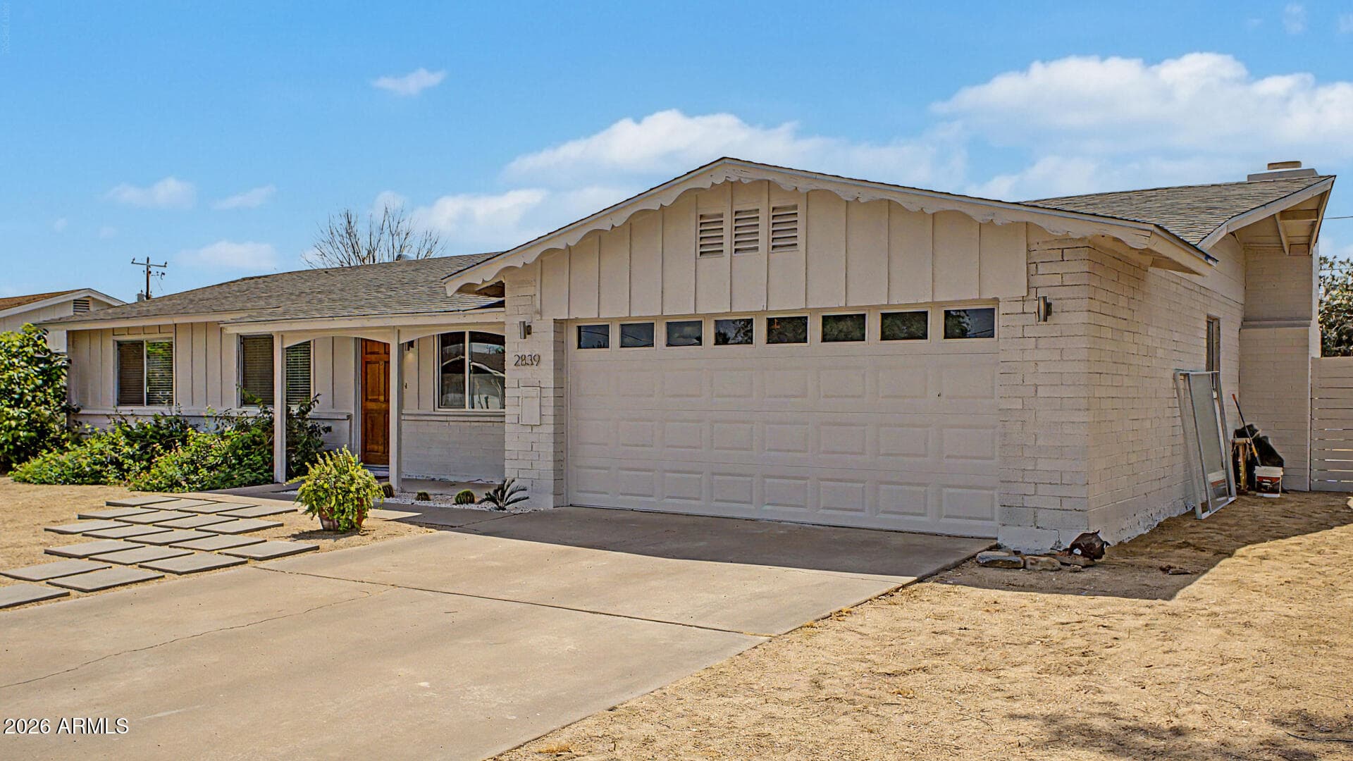 2839 E Shangri La Rd — photo 2