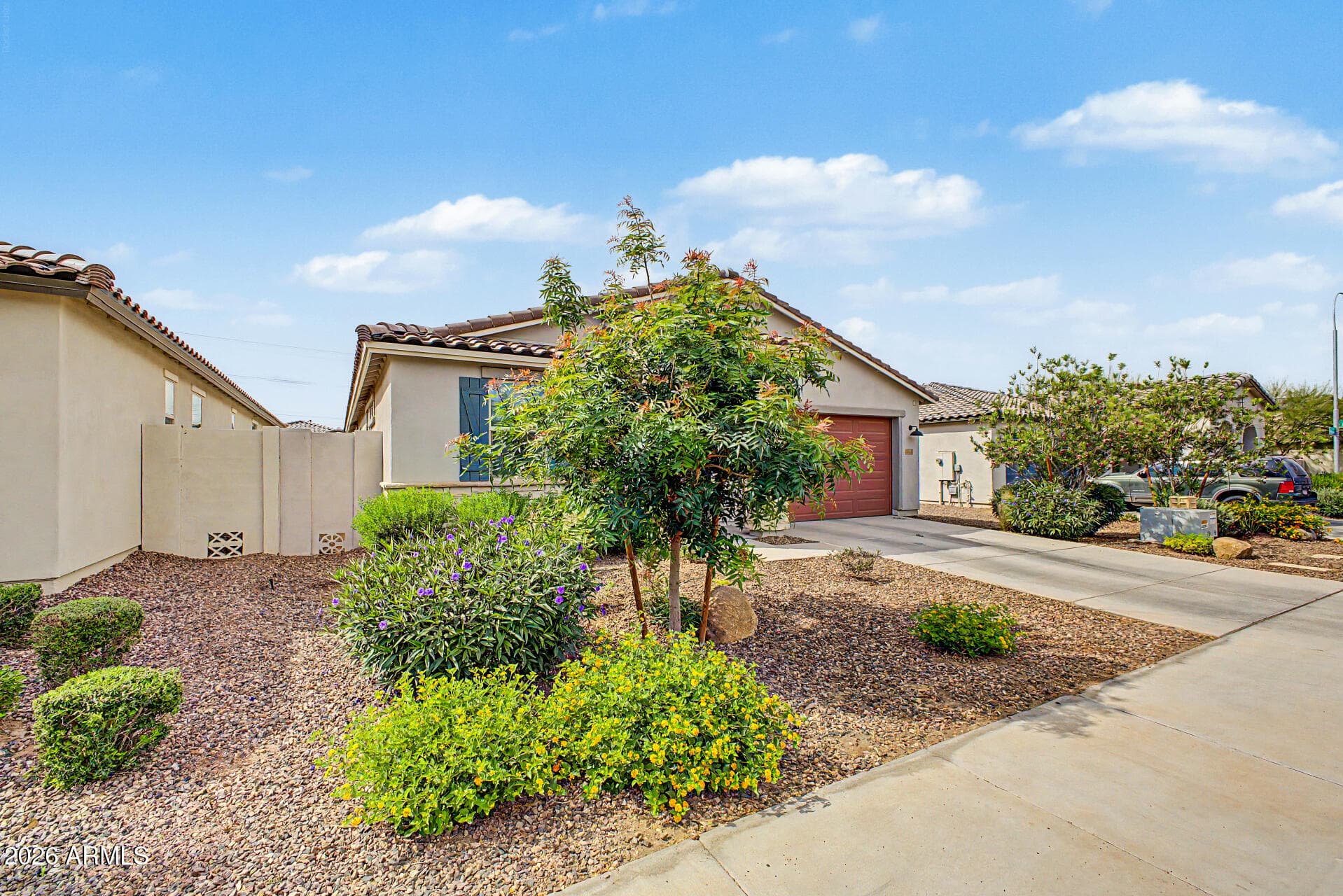 12711 W Parkway Ln — photo 2