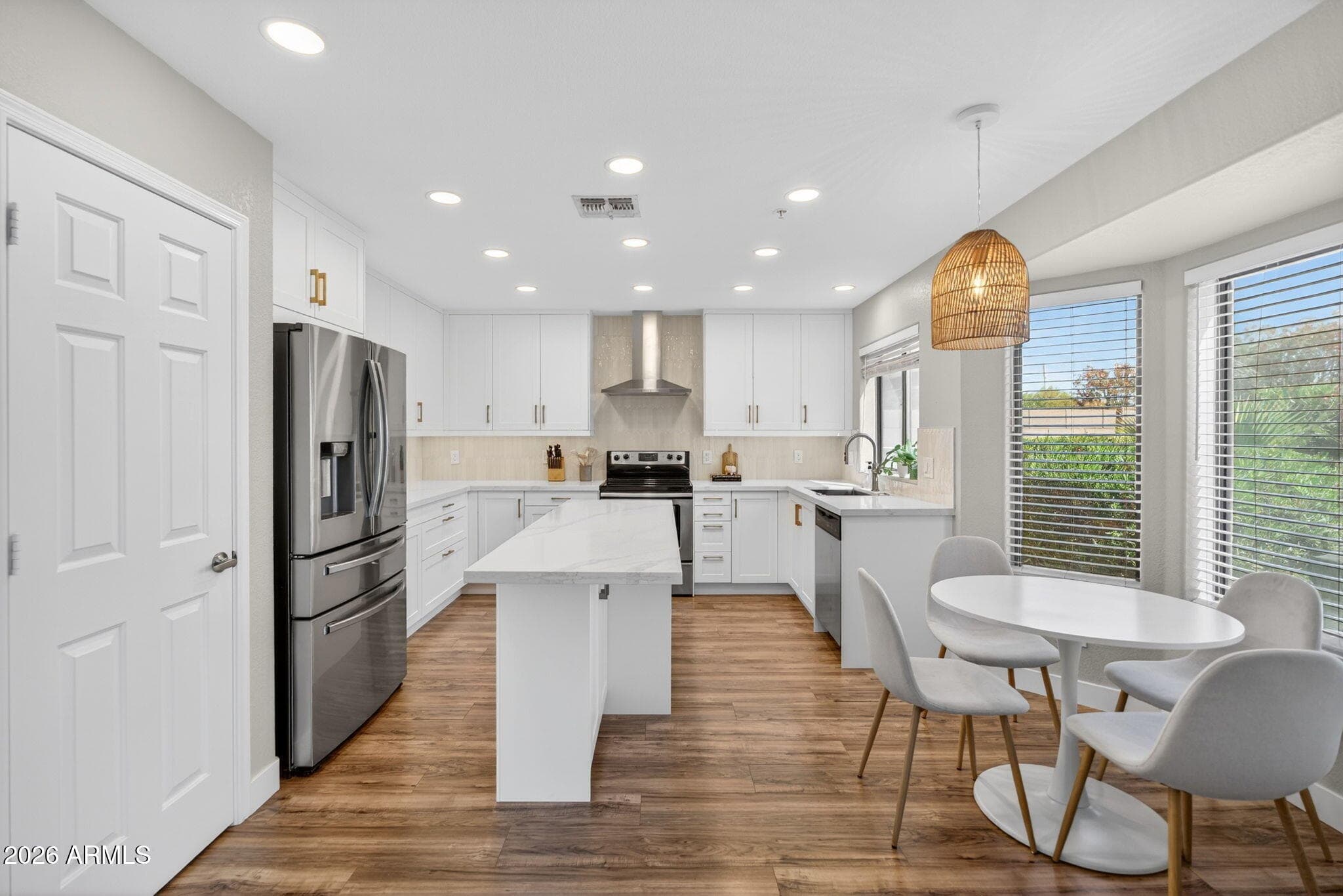 9655 E Ludlow Dr — photo 1