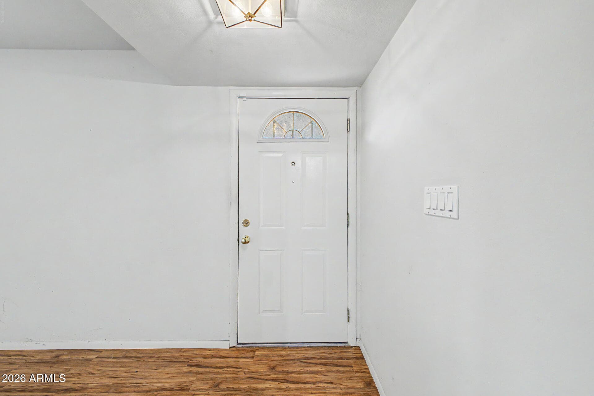 5041 N 34th St — photo 2