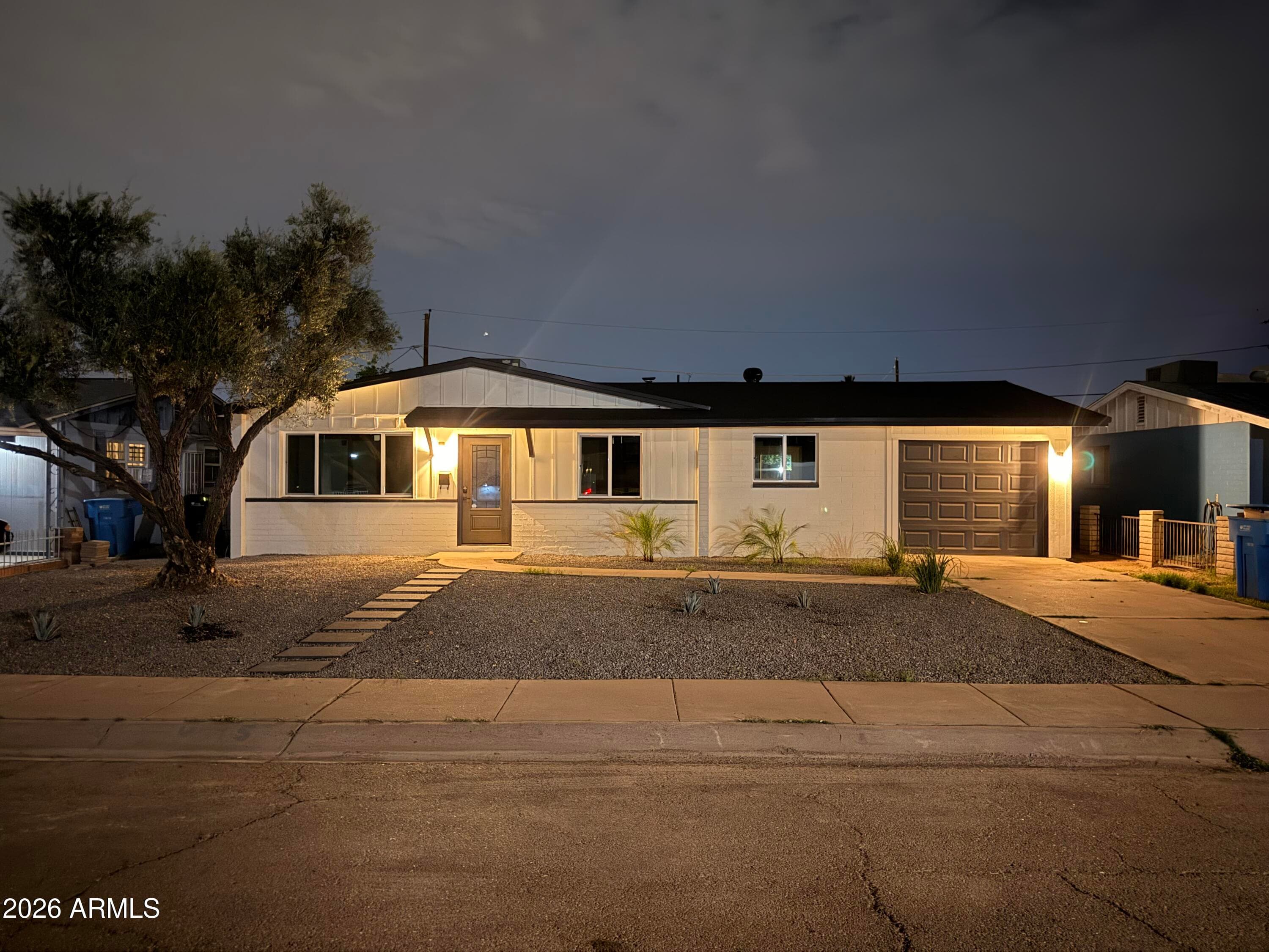 4923 W Cypress St — photo 2