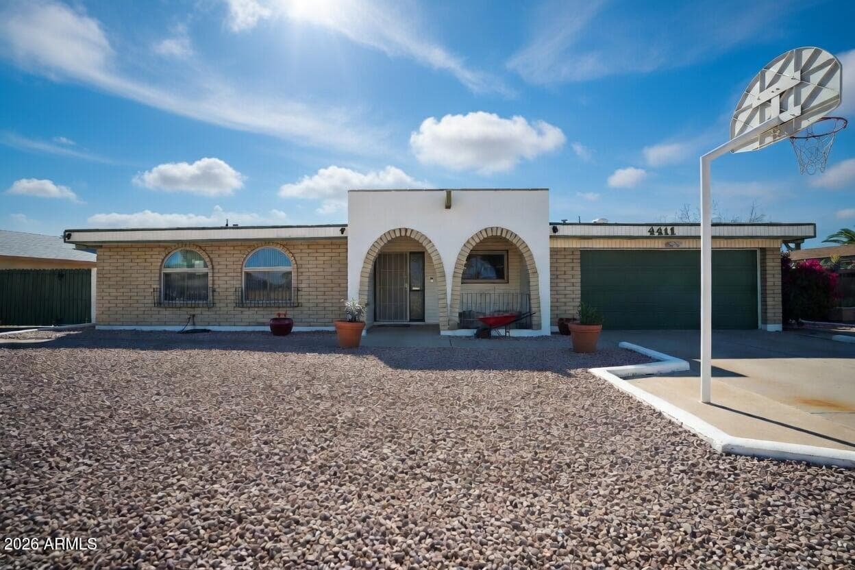 4411 W Windrose Dr — photo 1