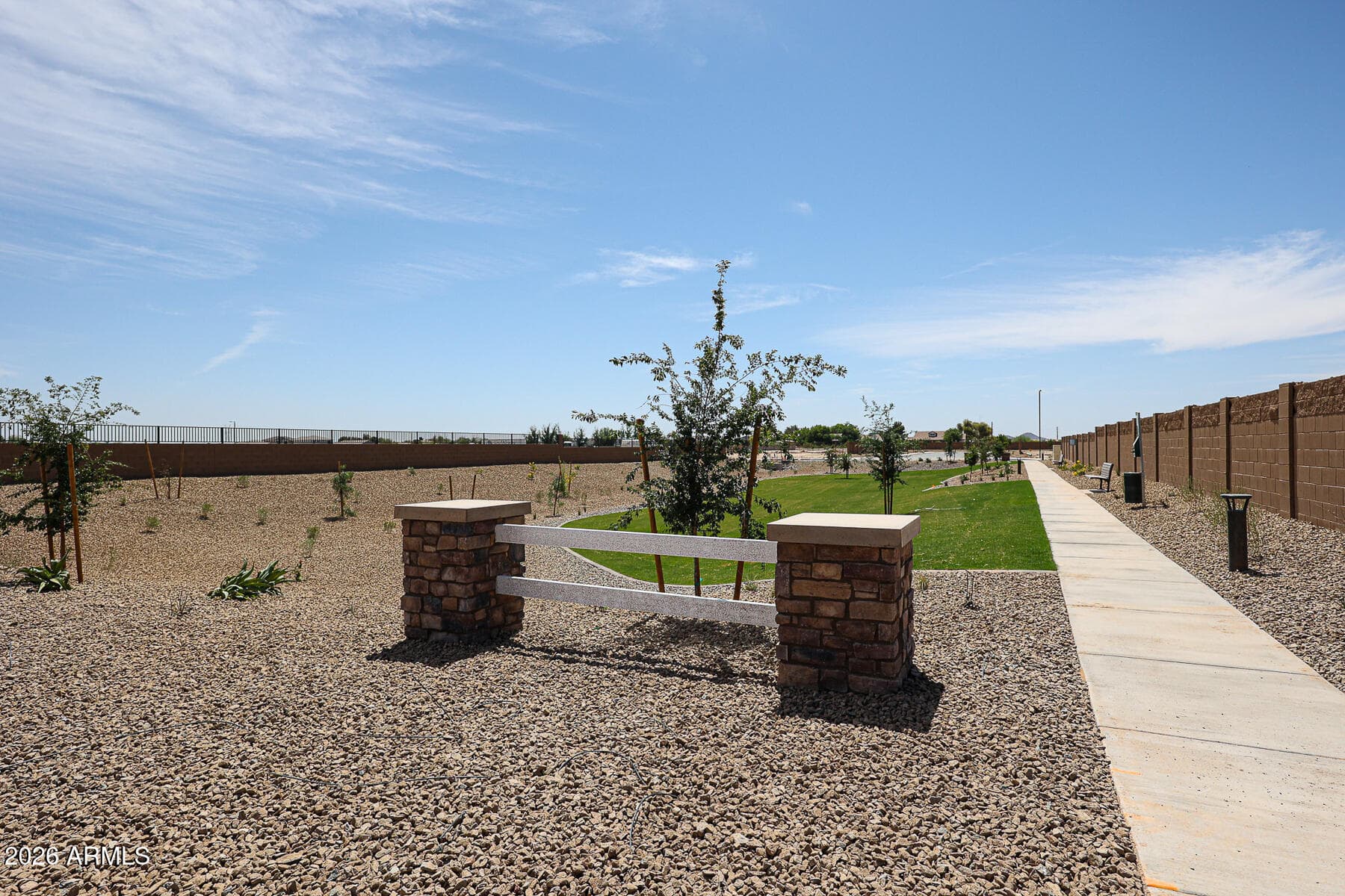 629 W RIPARIAN DR - Photo 4