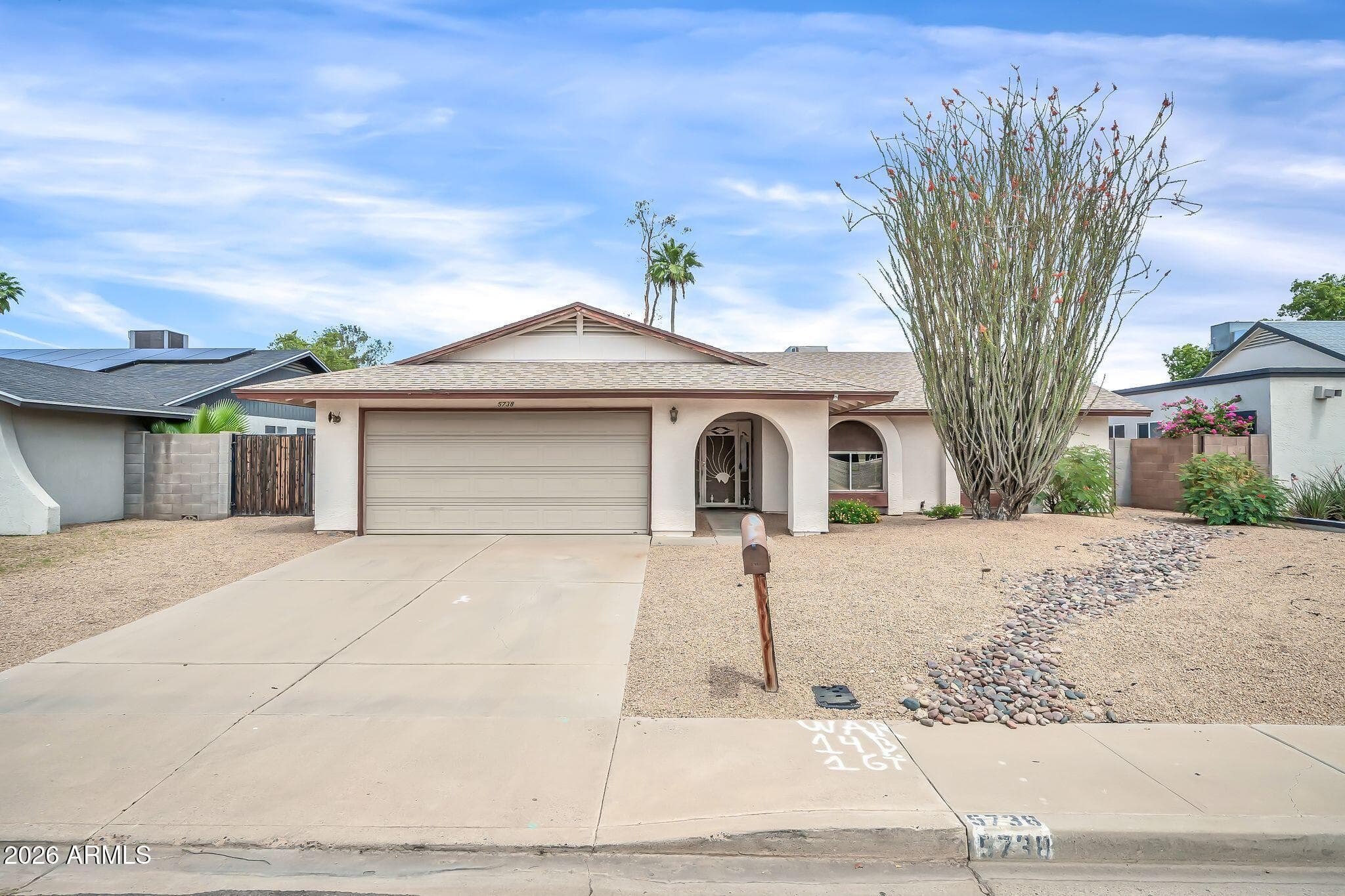 5738 W Greenbriar Dr — photo 1