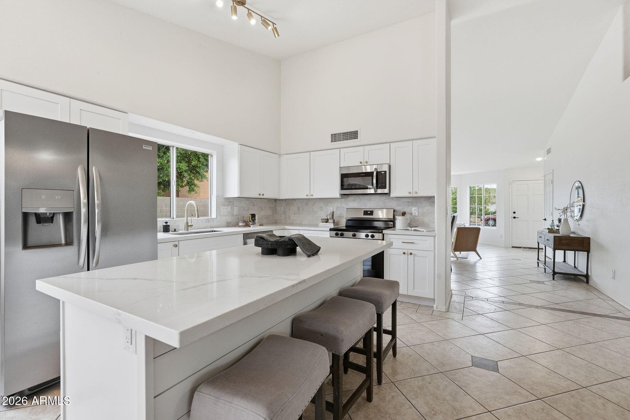 7756 W Hearn Rd — photo 2