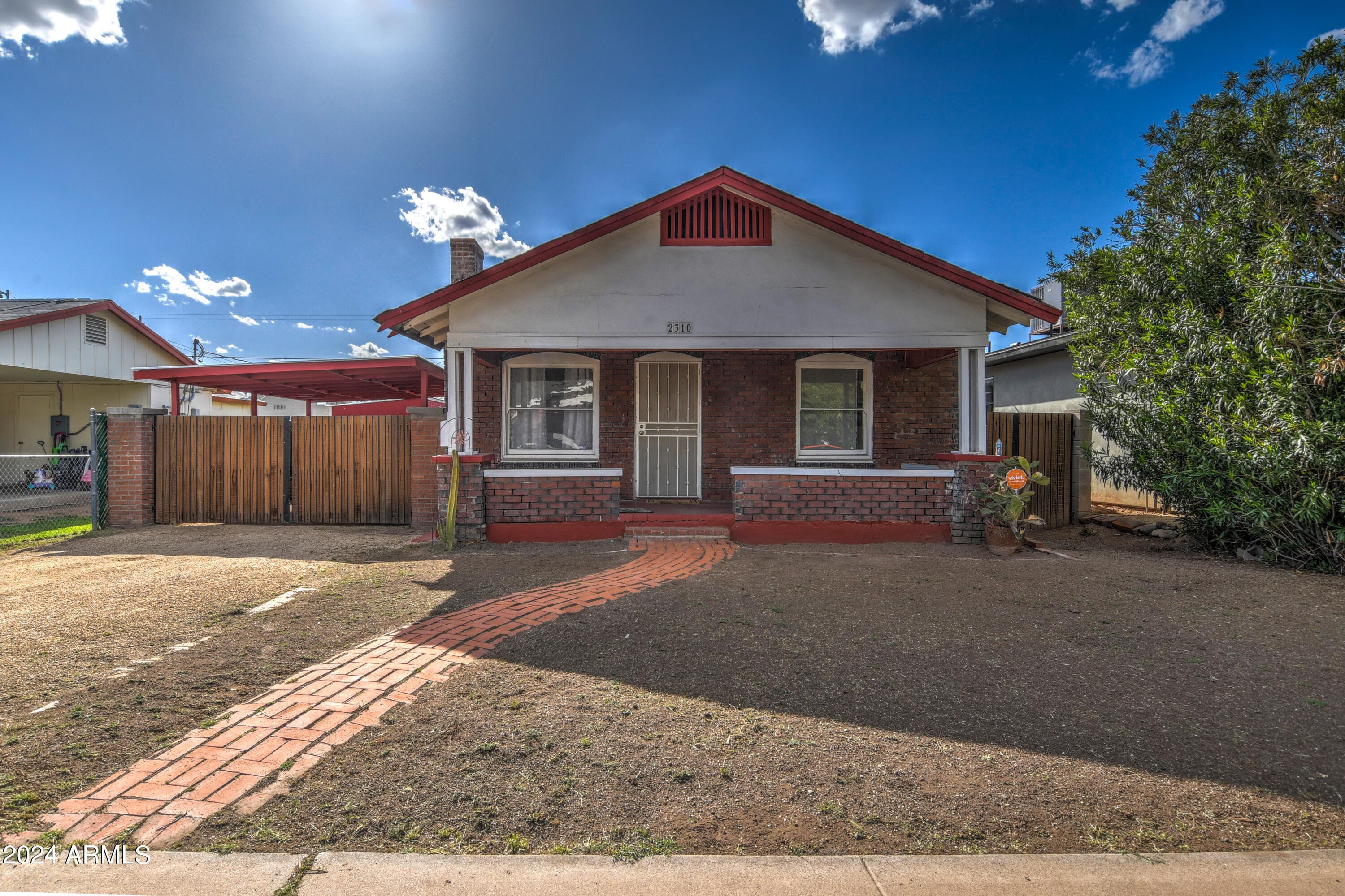 2310 N Dayton St — photo 1
