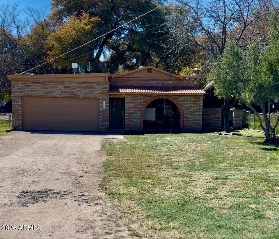23016 Lakewood Dr — photo 1