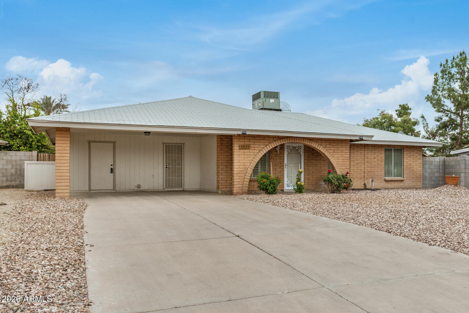 4935 W Joyce Circle — photo 2