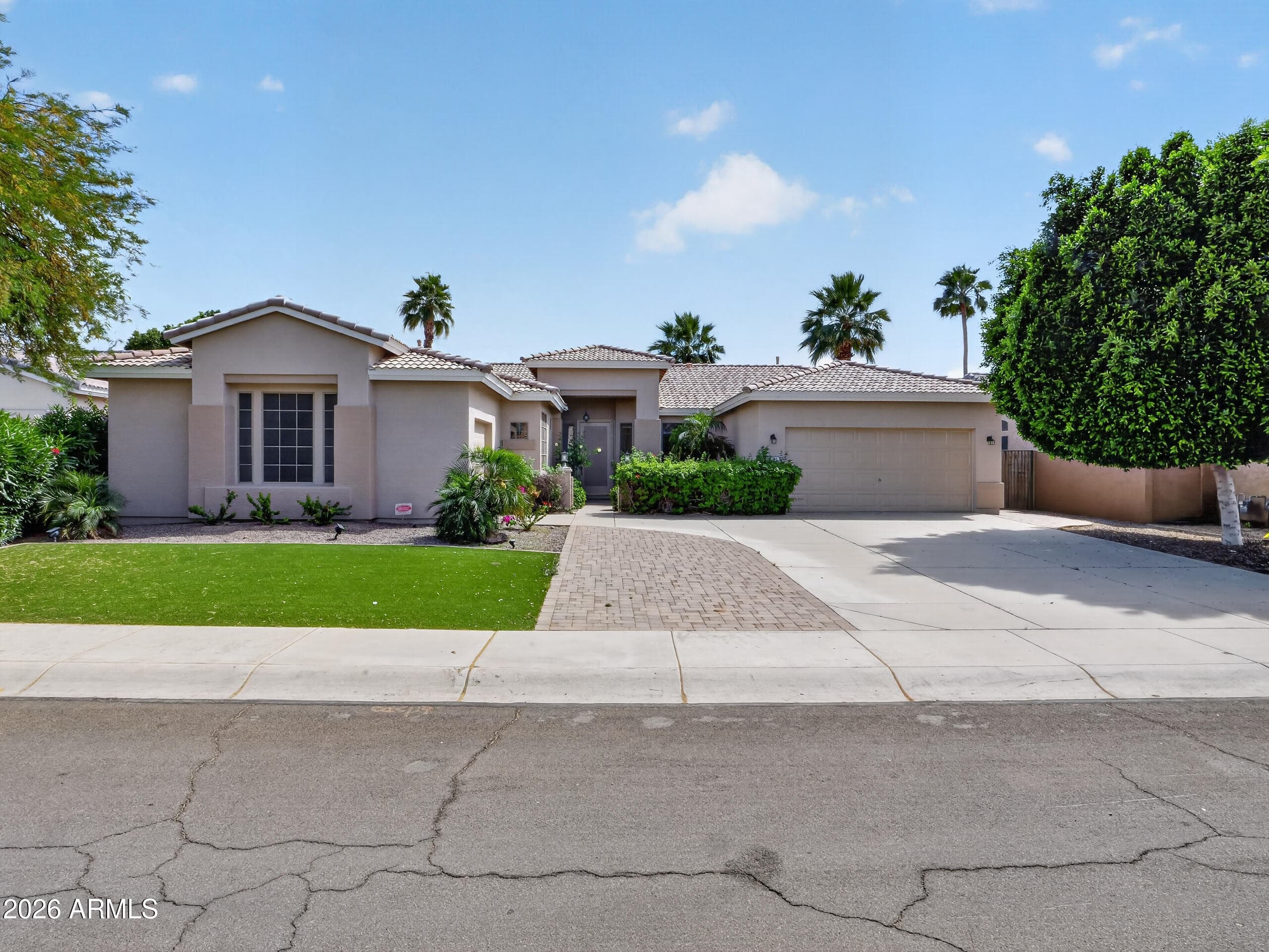 2131 W Mulberry Dr — photo 2