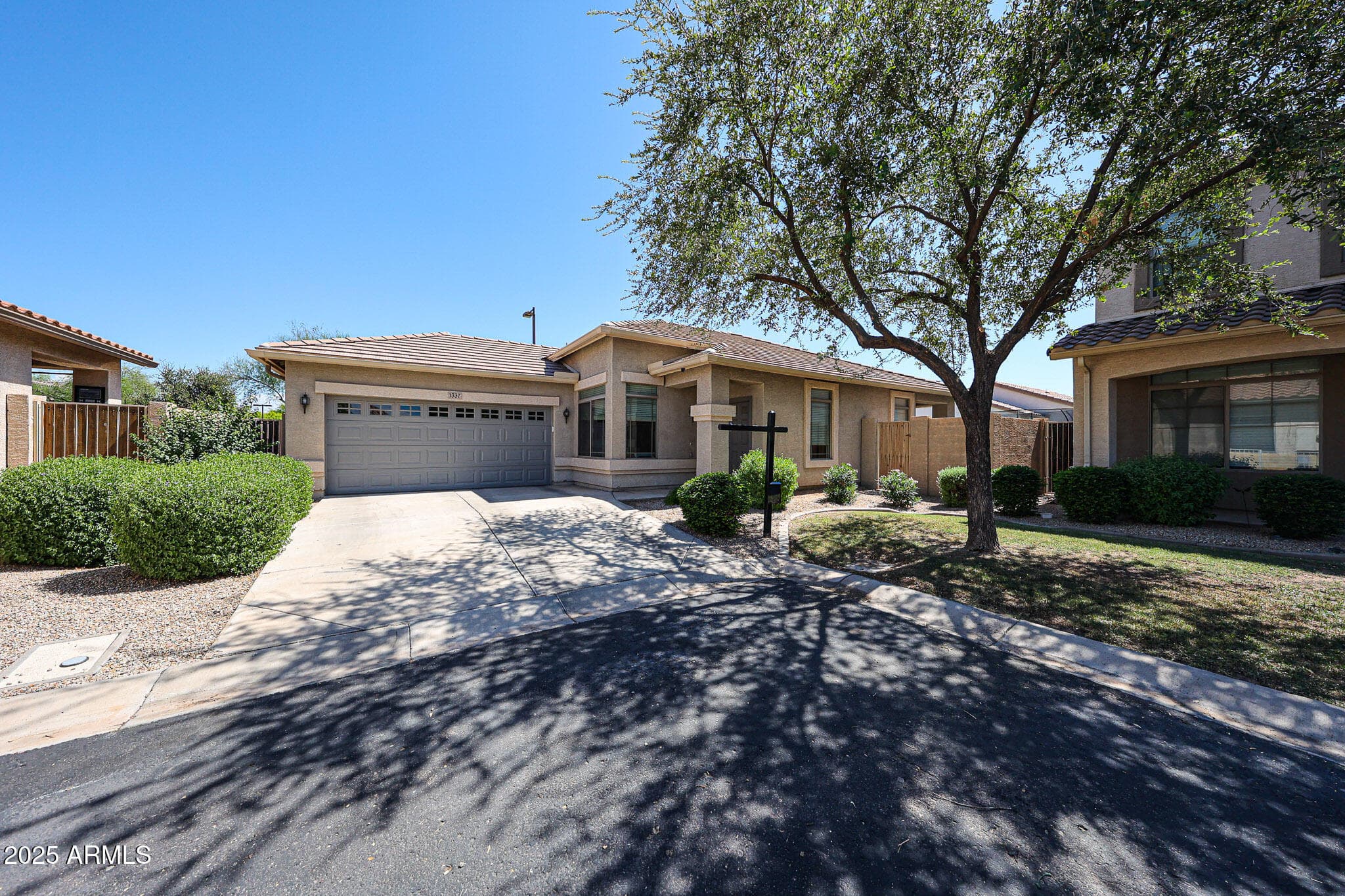 1337 E Thompson Way — photo 1