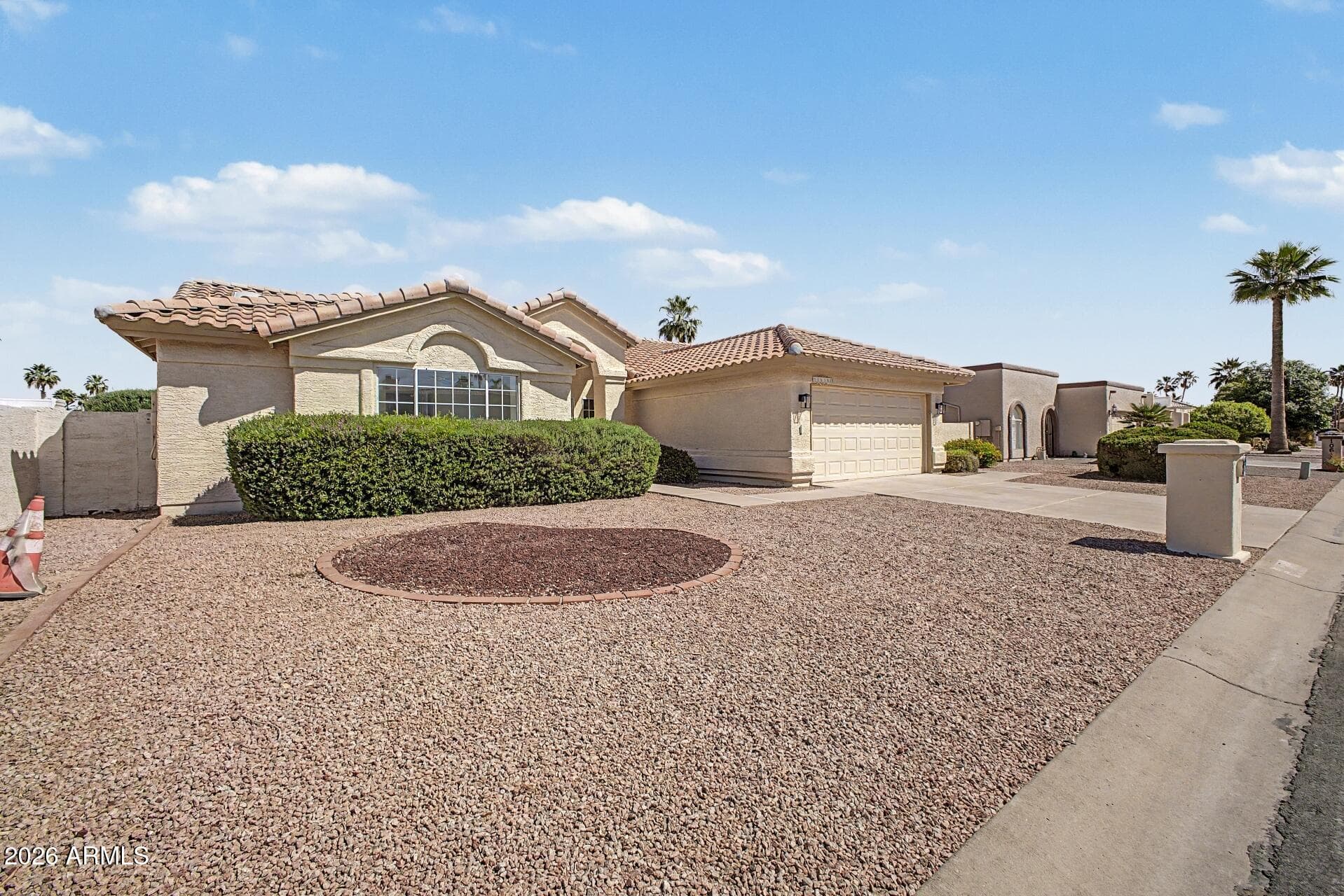 10604 E Bellflower Dr — photo 2