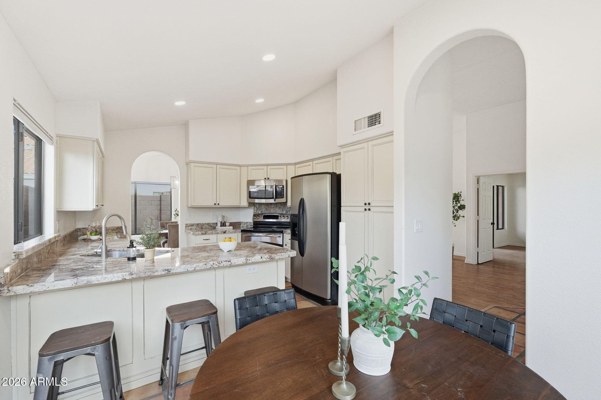 8859 S Grandview Dr — photo 1