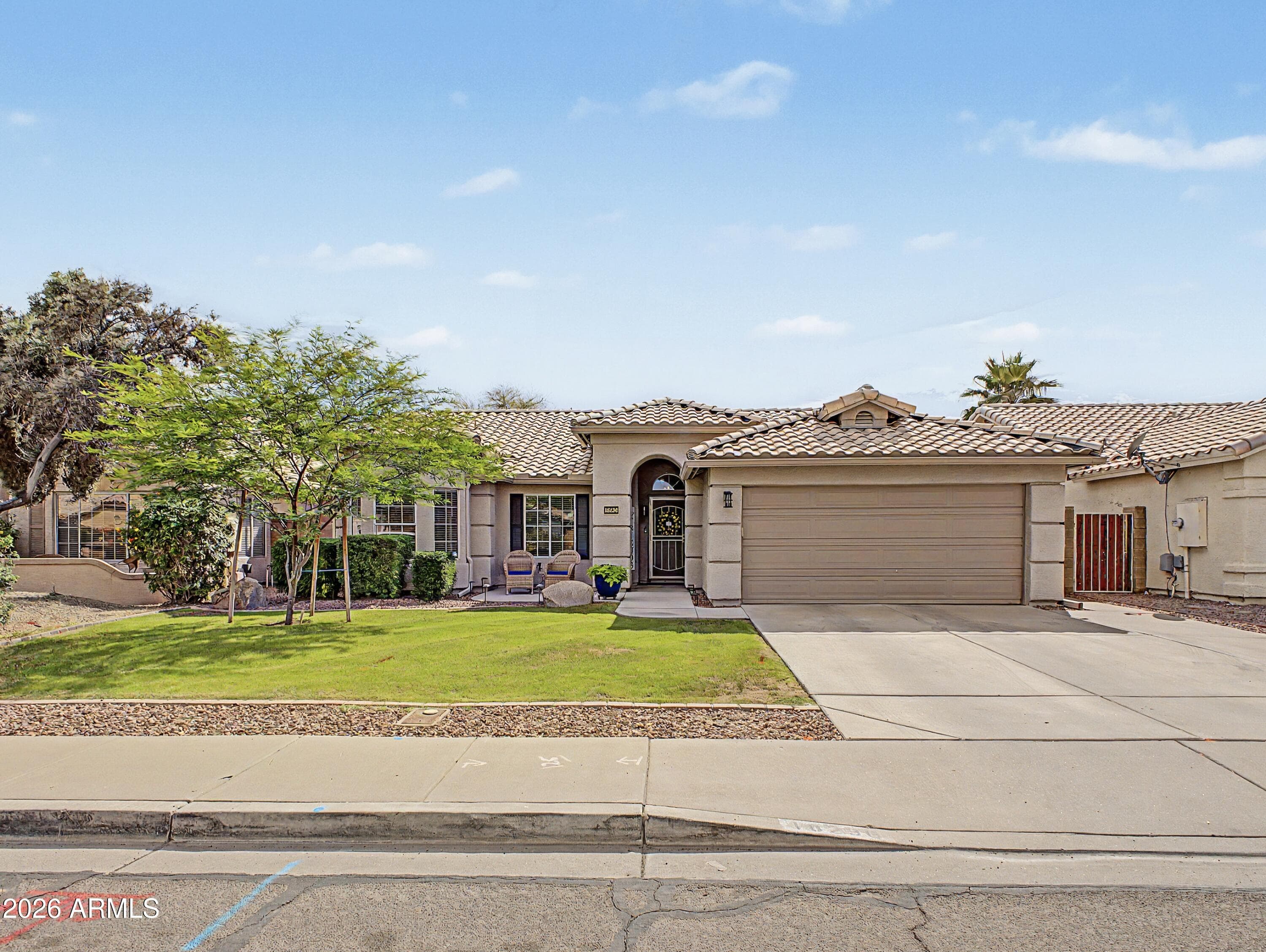 18236 N 85th Dr — photo 1