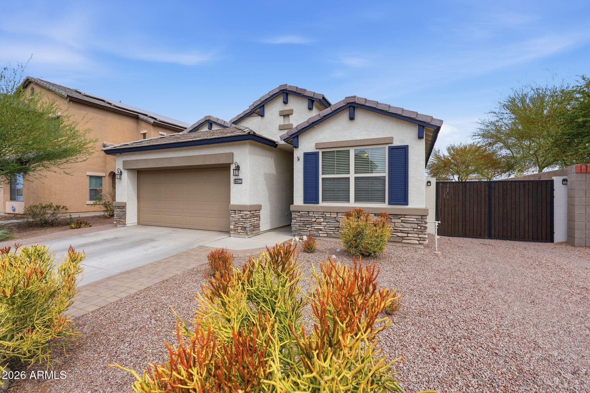 25260 W Pleasant Ln — photo 2