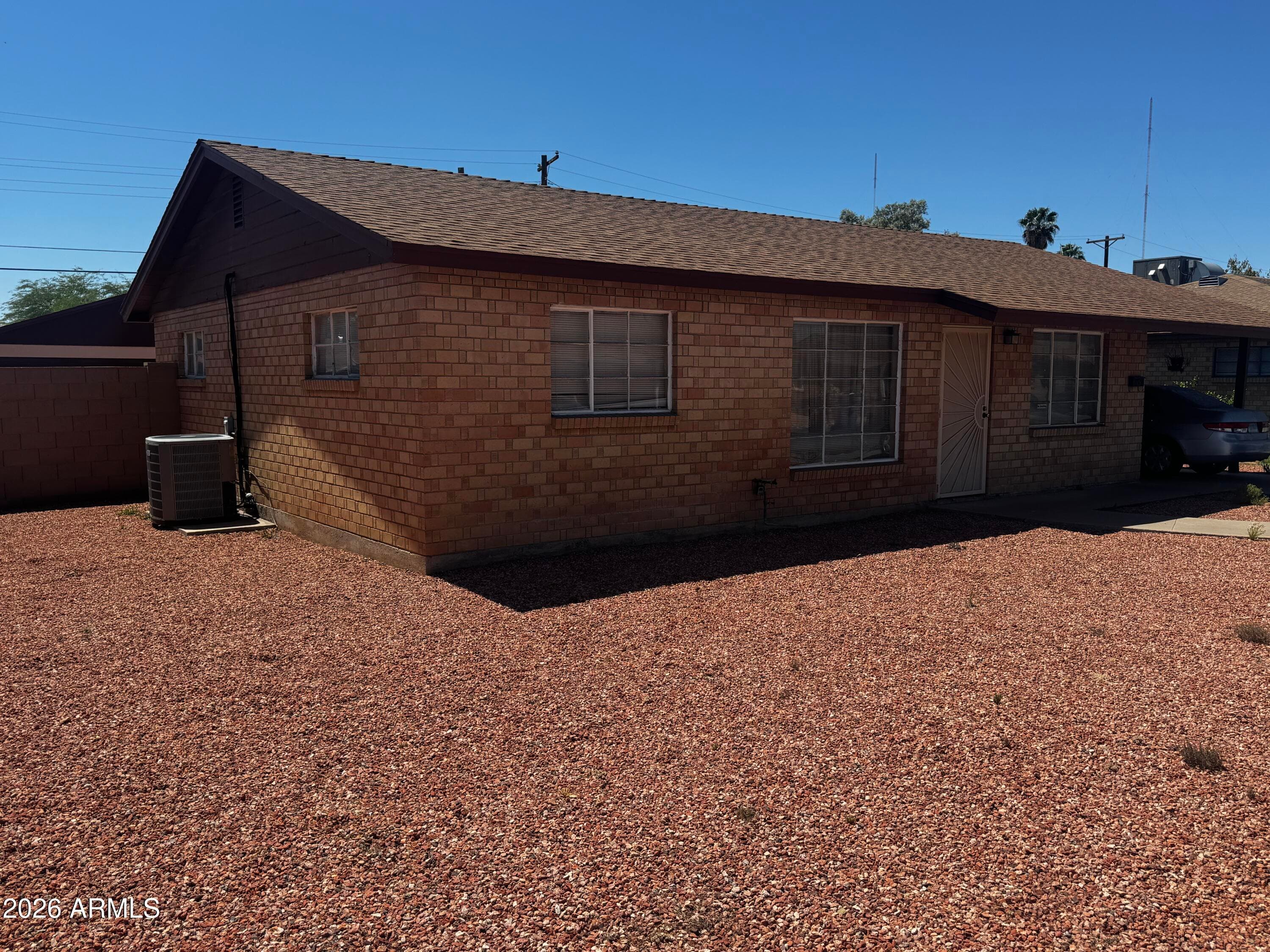 2743 W Ocotillo Rd — photo 2
