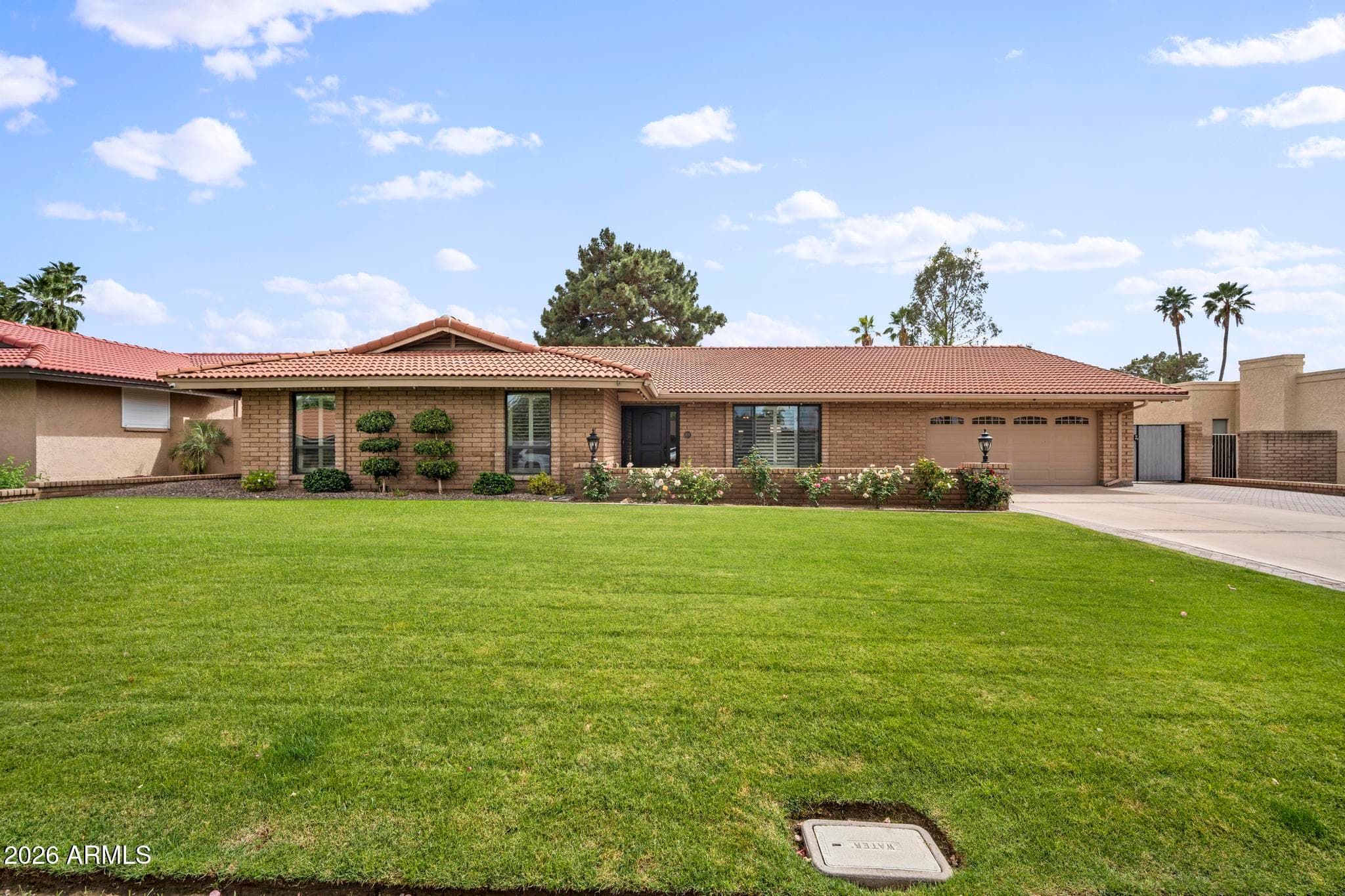 409 E Carol Ann Way — photo 1