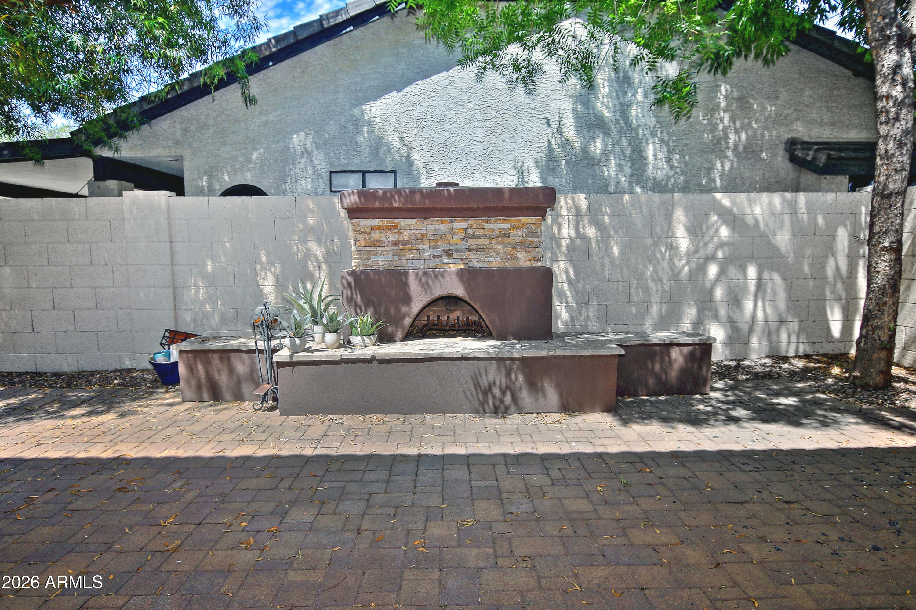 1335 E Sunburst Ln — photo 45