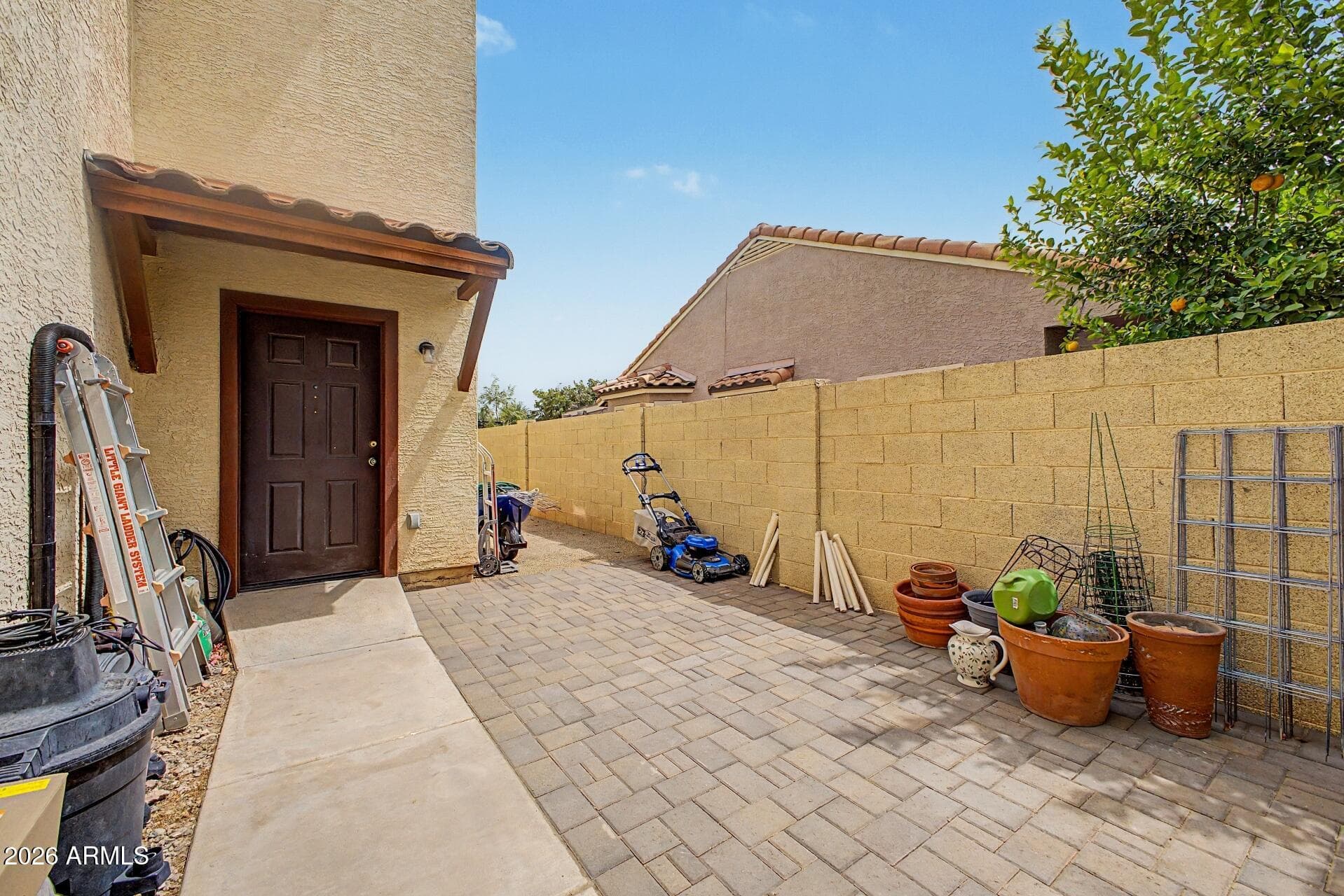 8421 S Kenwood Ln — photo 49