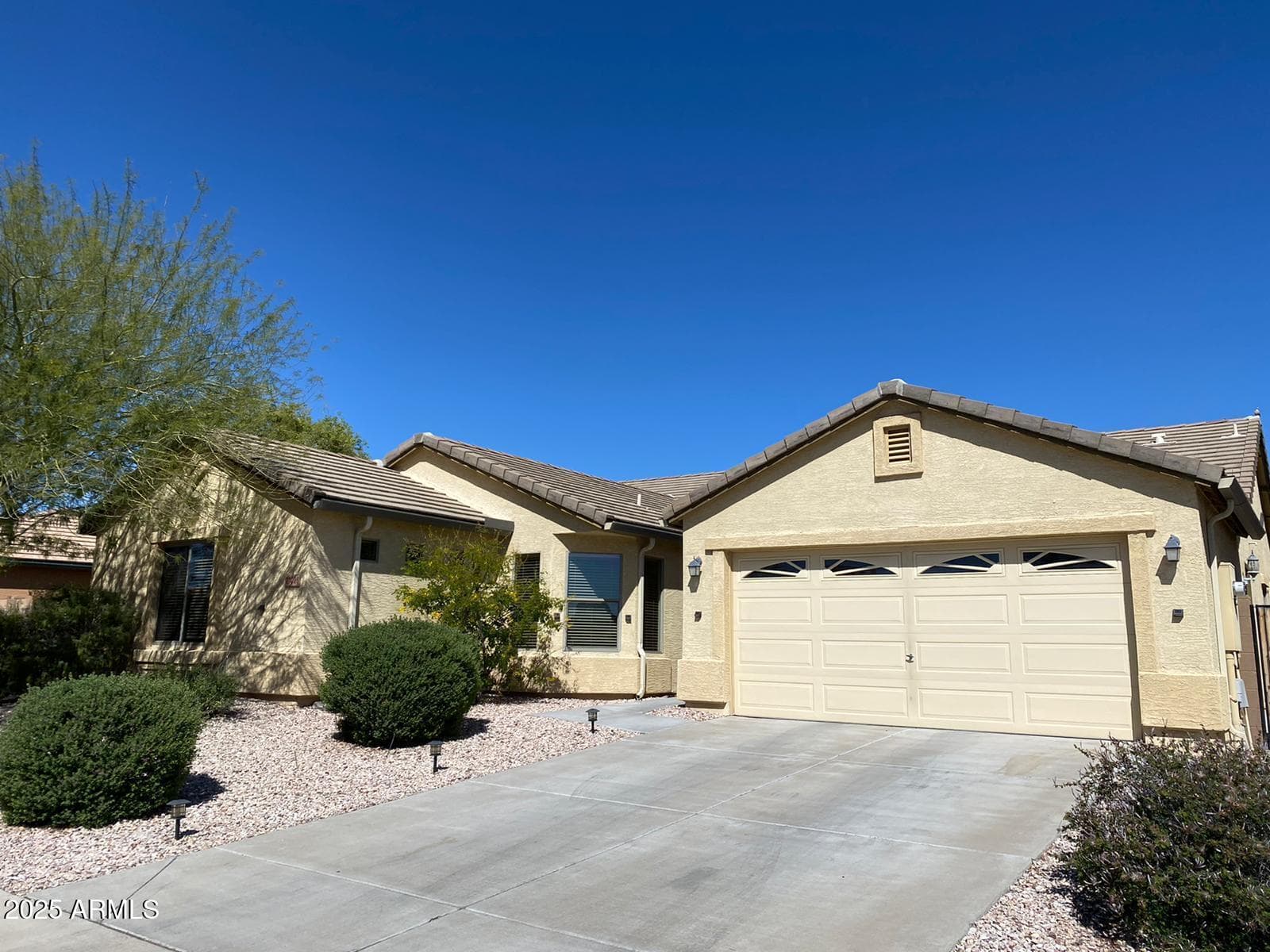 23026 W GARDENIA DR - Photo 1
