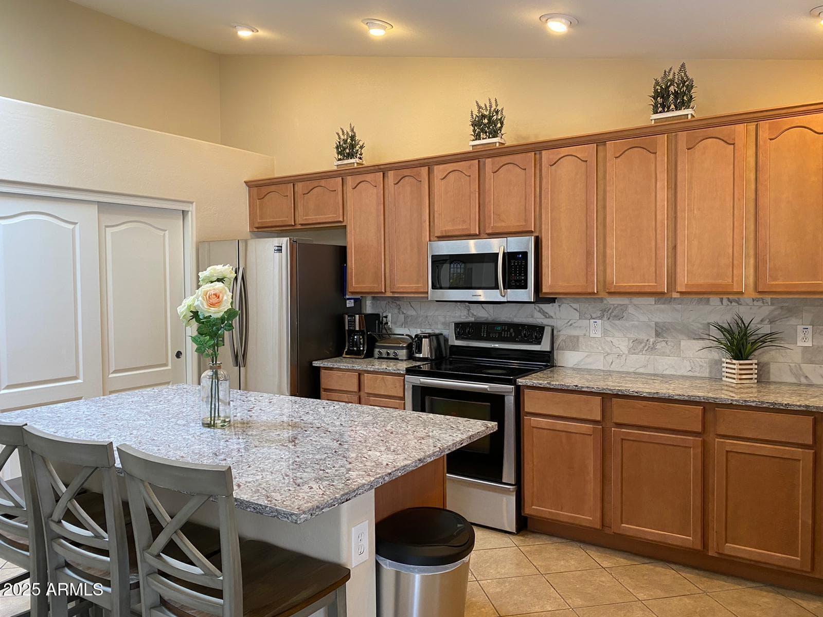 23026 W GARDENIA DR - Photo 5