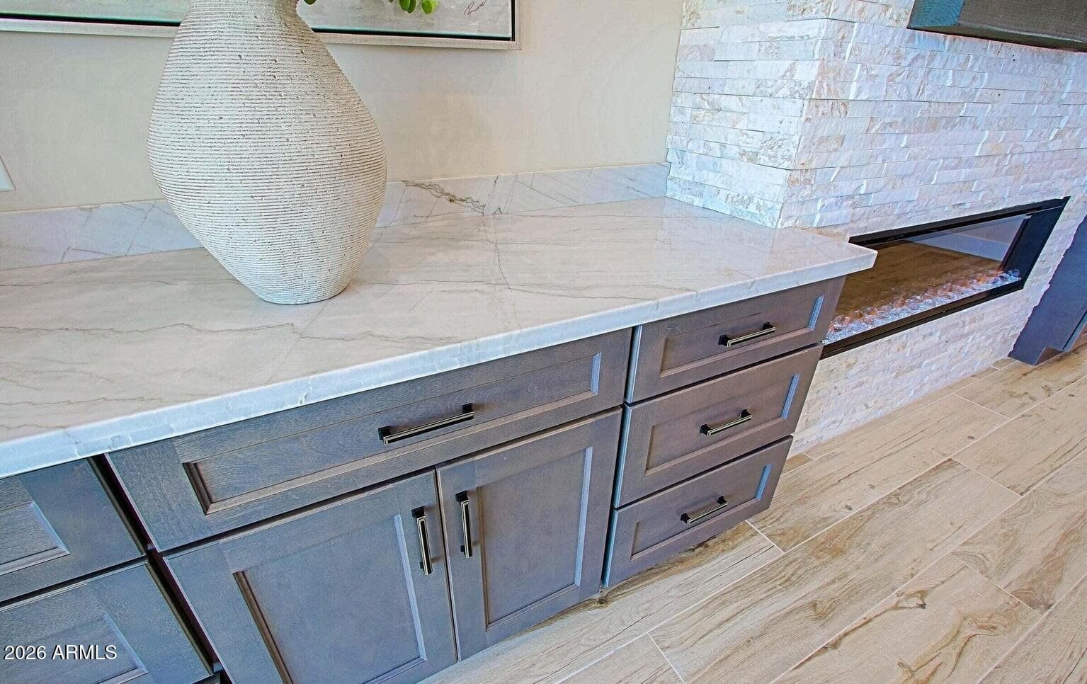 19 E Desert Hills Dr — photo 2