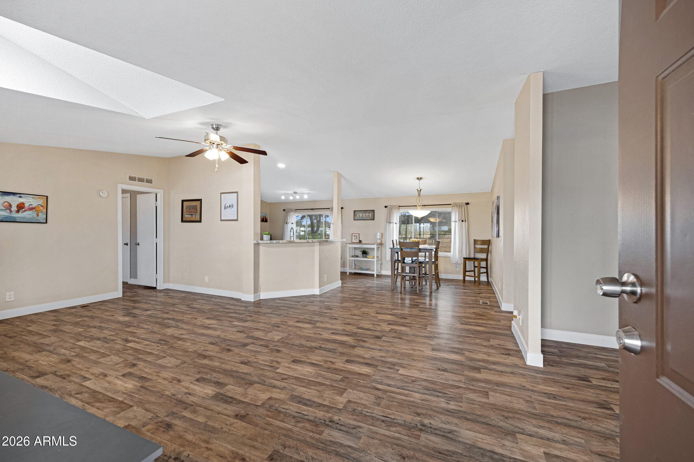 3667 W Allen Rd — photo 2
