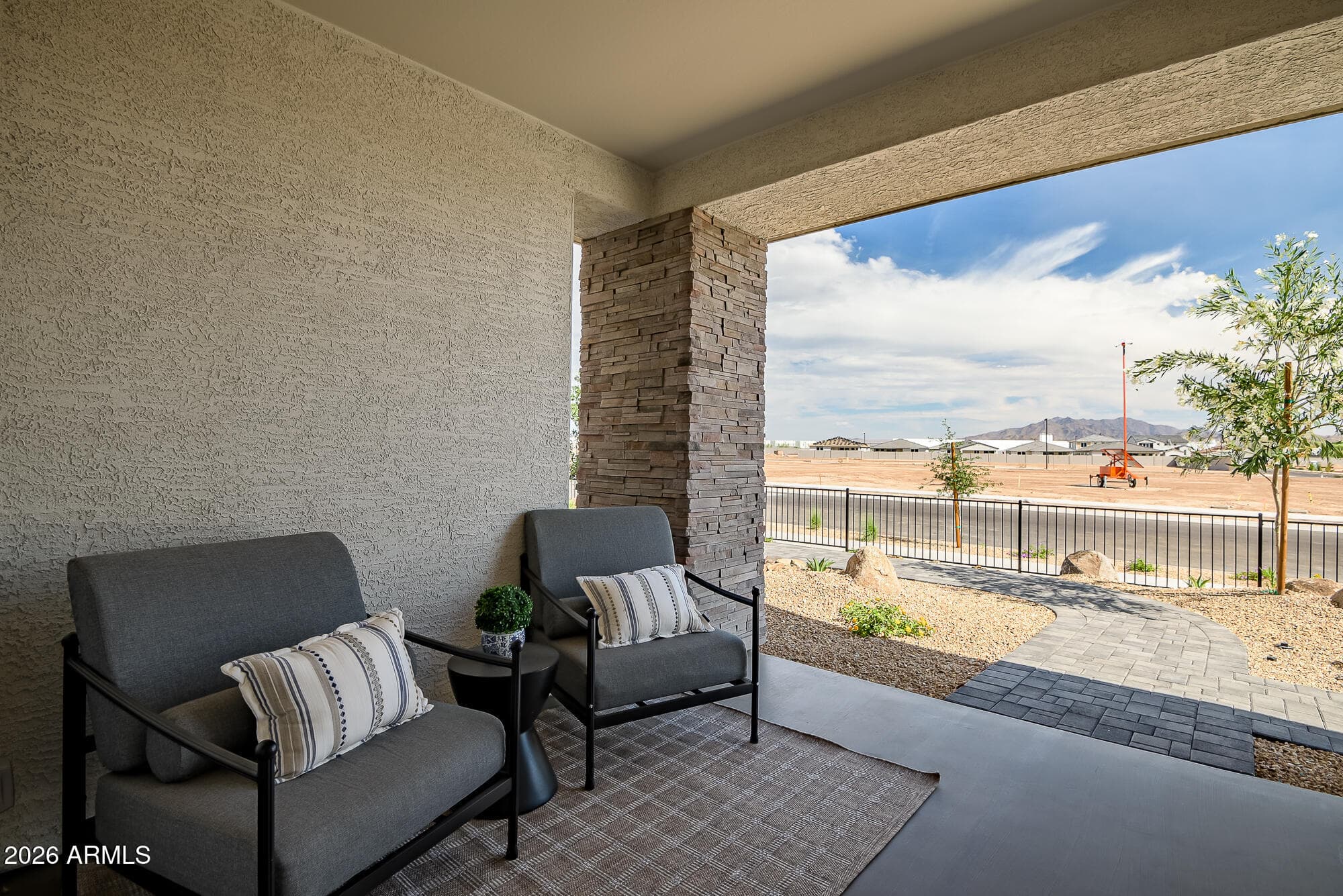 17535 W SOUTHGATE AVE - Photo 4