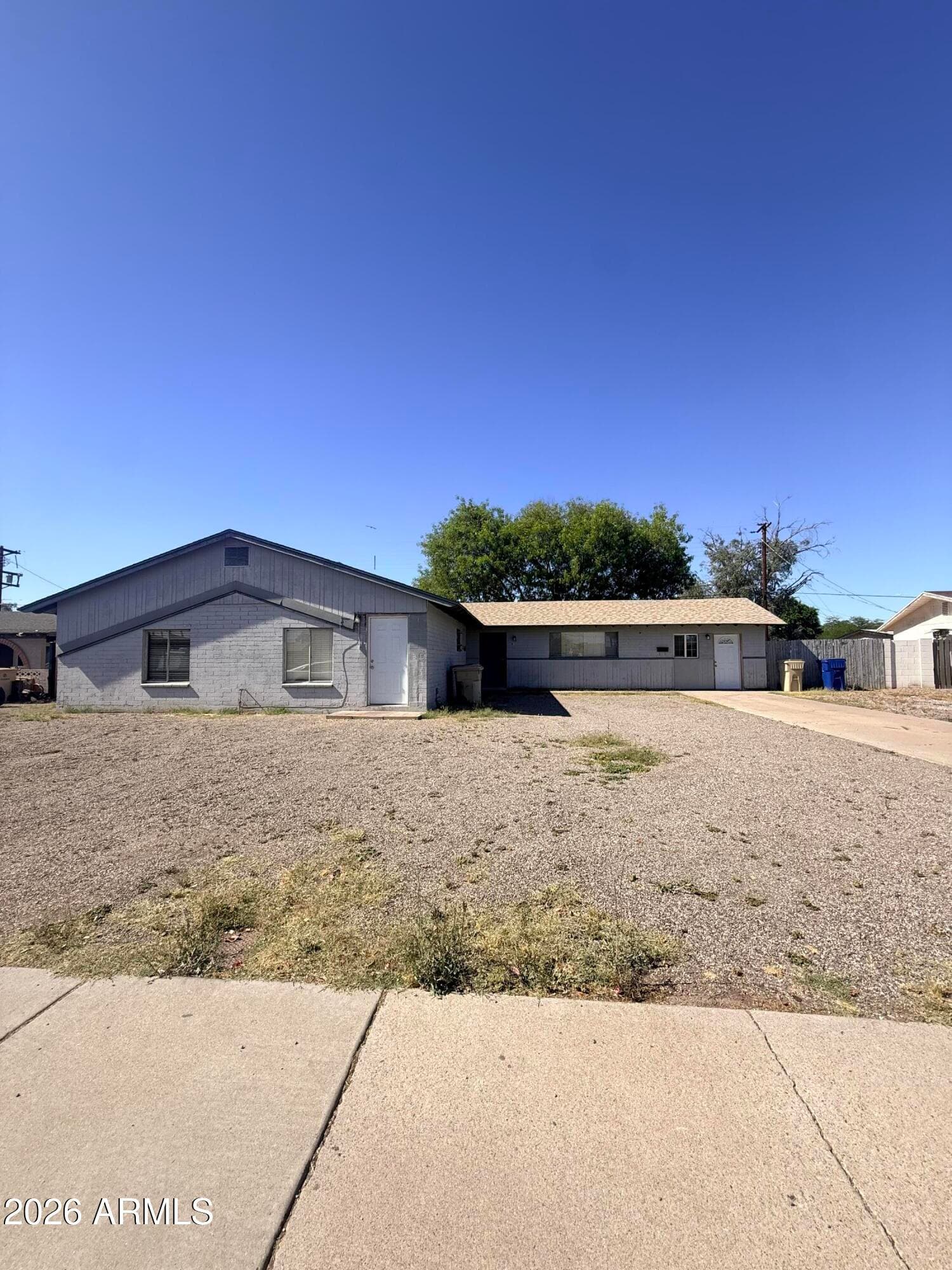 6124 W Oregon Ave — photo 1