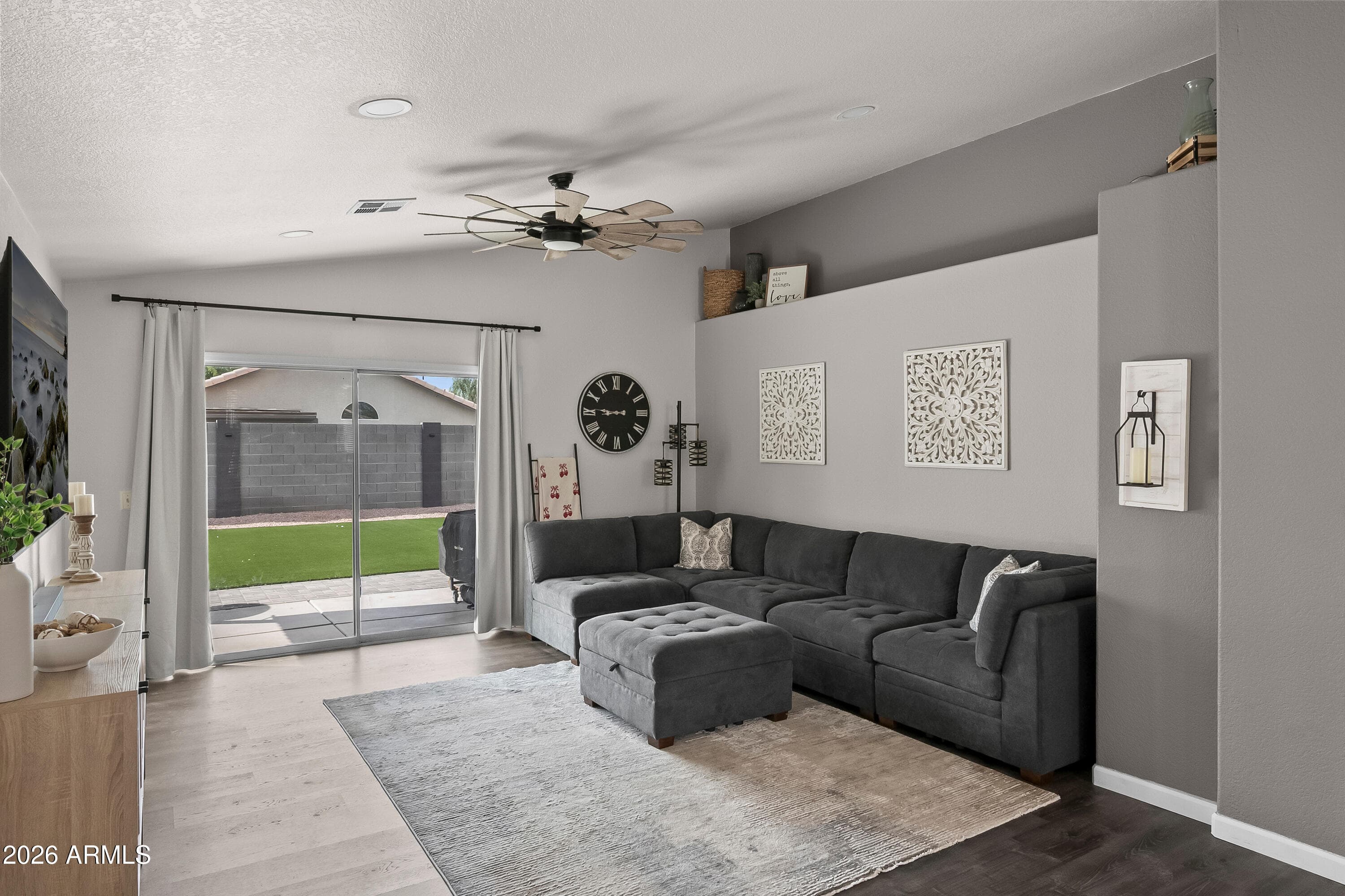 2539 E Camino St — photo 2