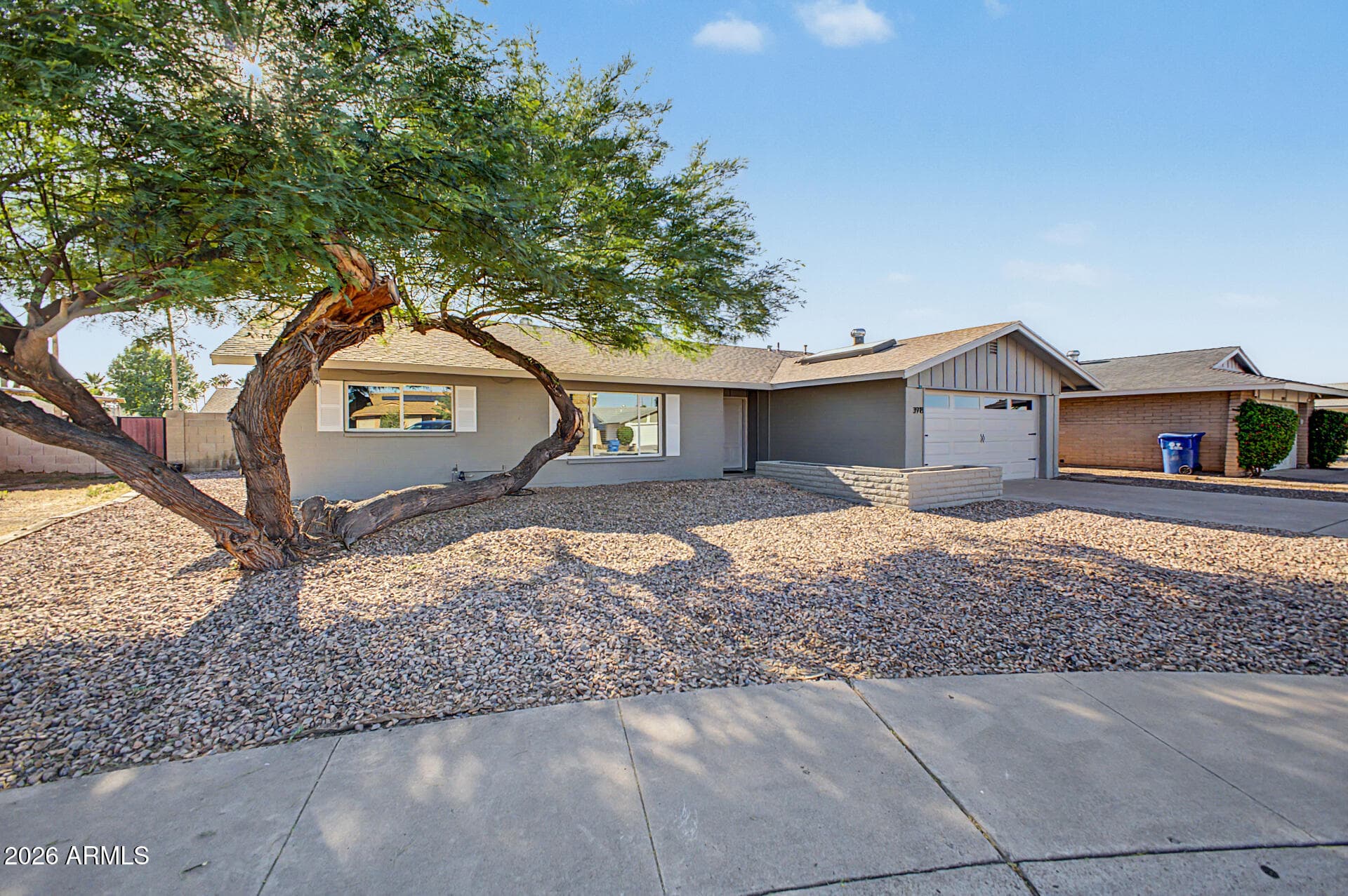 3918 S Willow Dr — photo 1