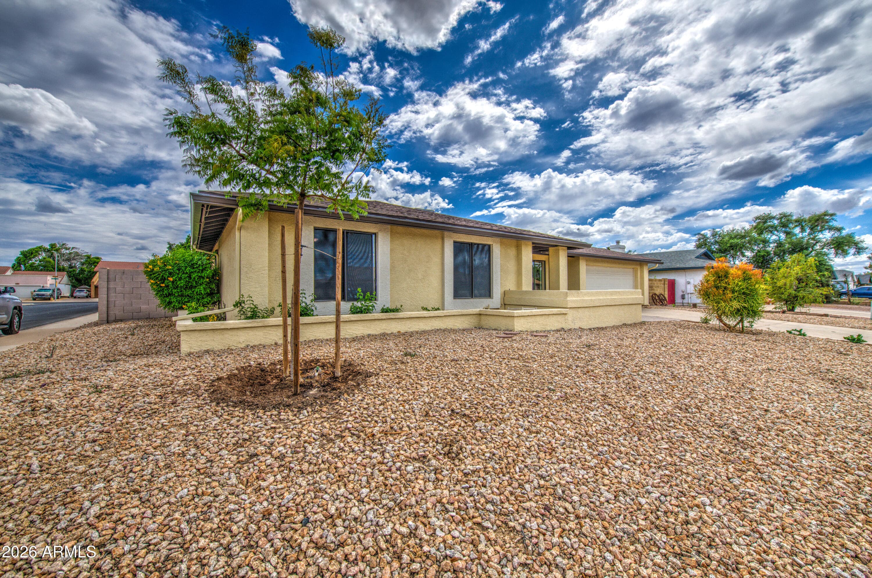 5115 W Mercer Ln — photo 2