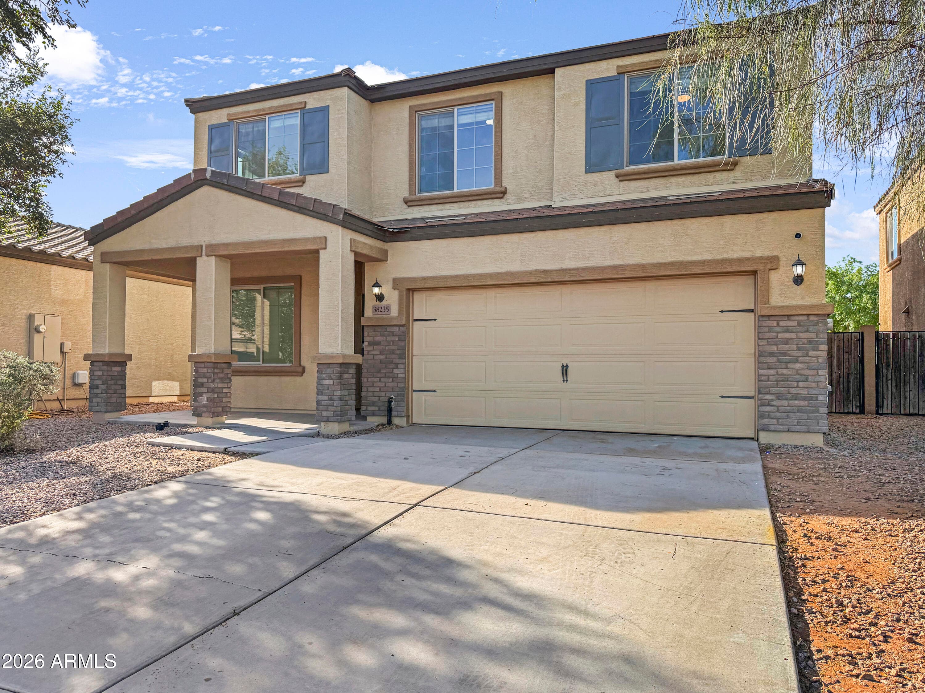 38235 W La Paz St — photo 1