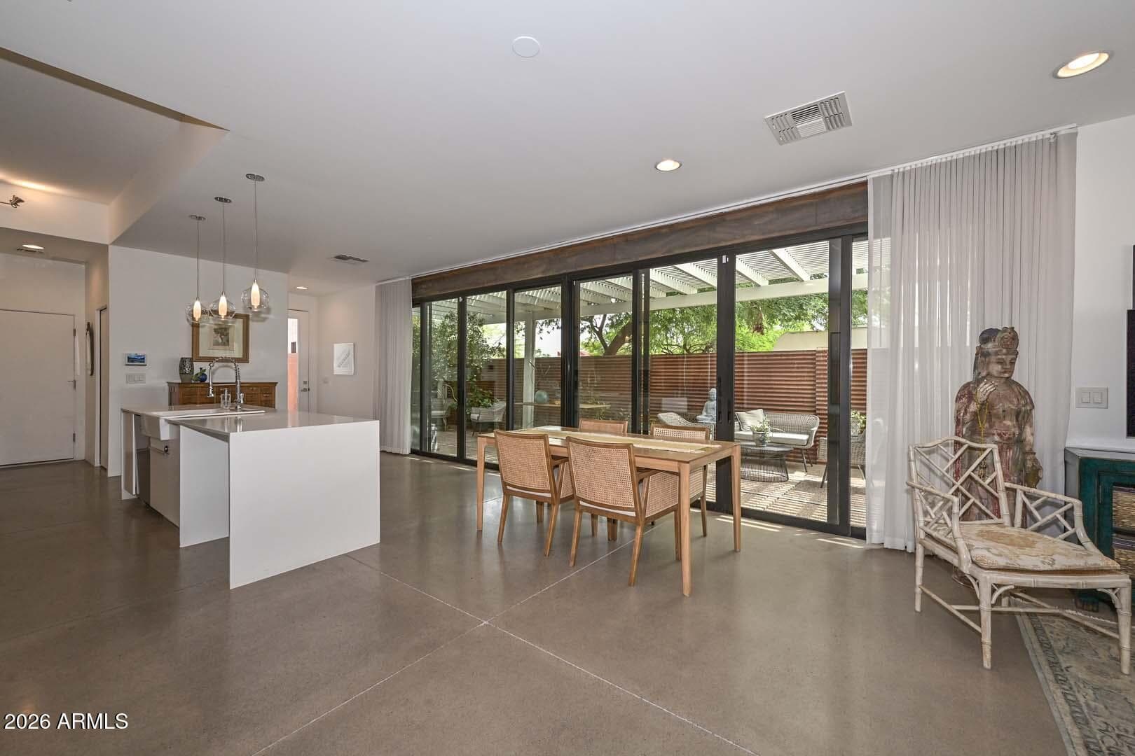 2109 E Virginia Ave — photo 2
