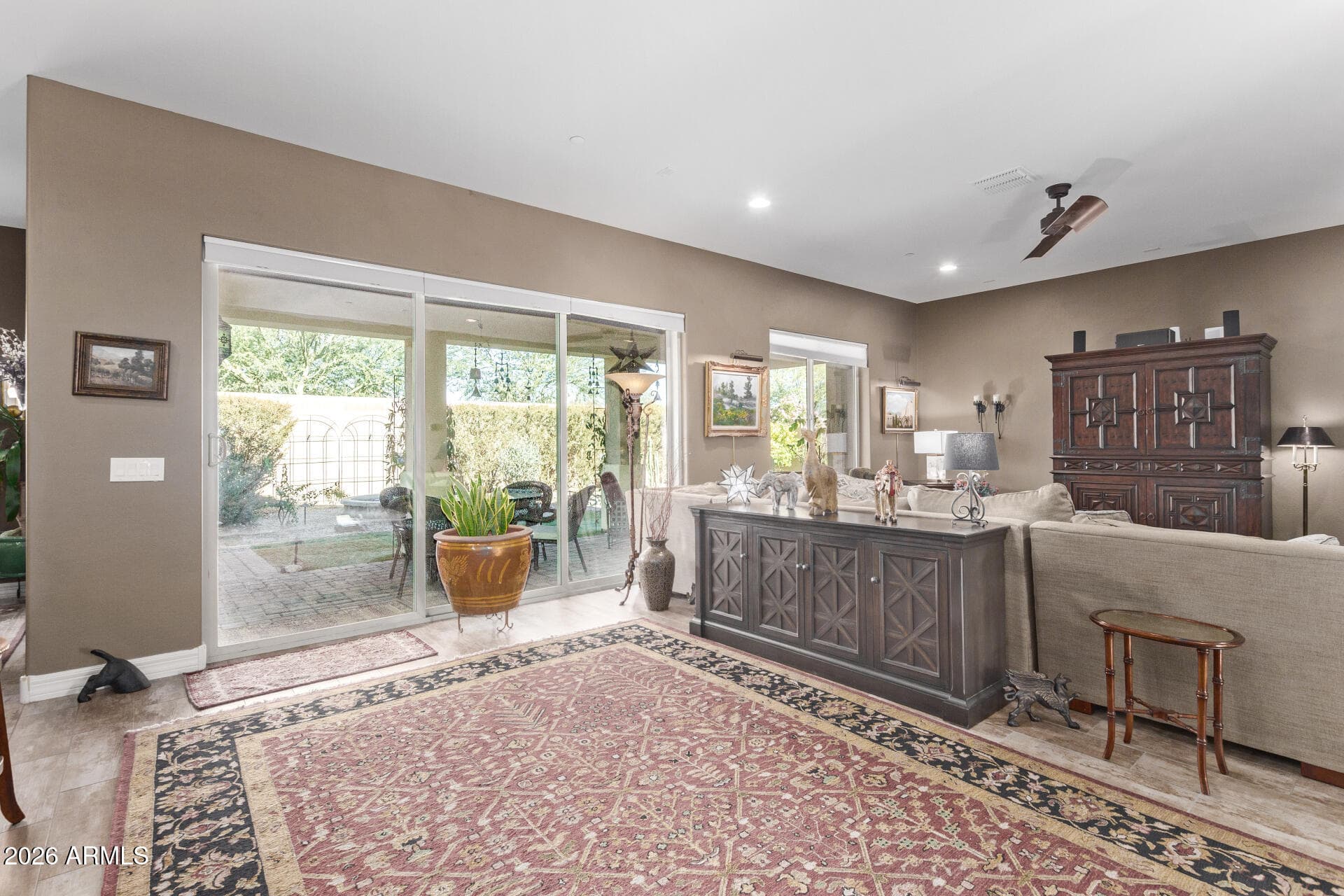 9814 W Rowel Rd — photo 1