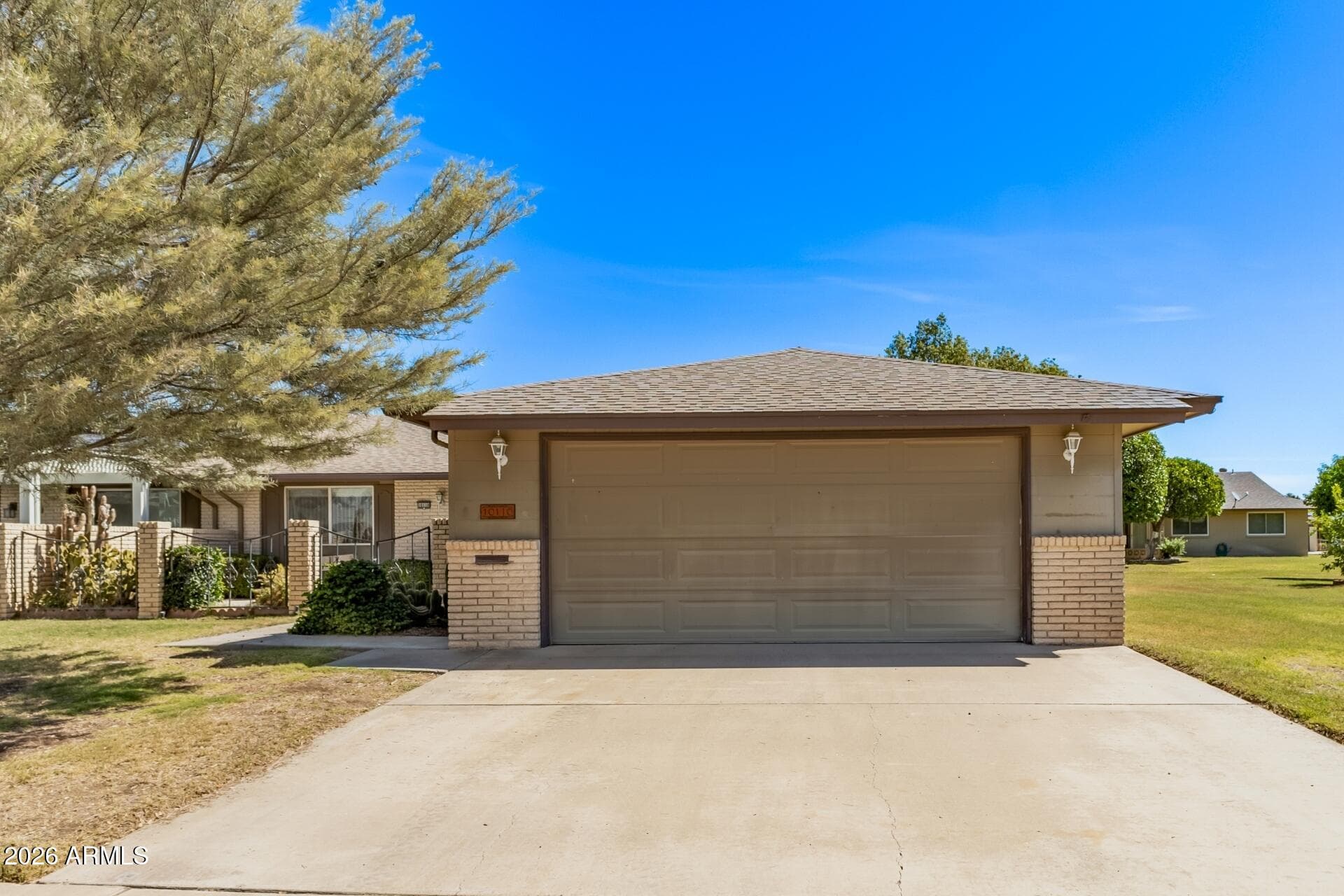 10110 W Royal Oak Rd — photo 1
