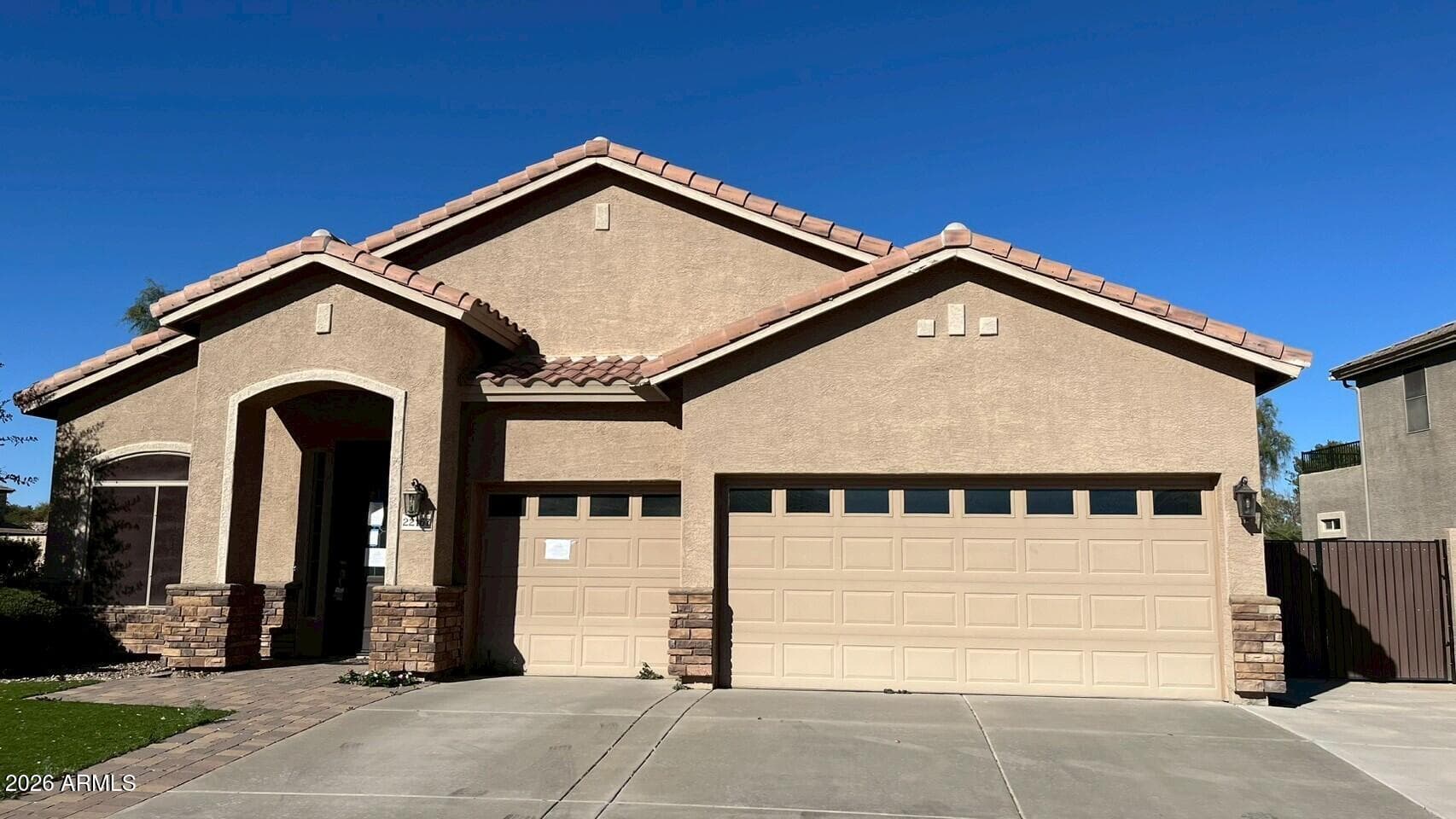 22167 N Lakeside Dr — photo 1
