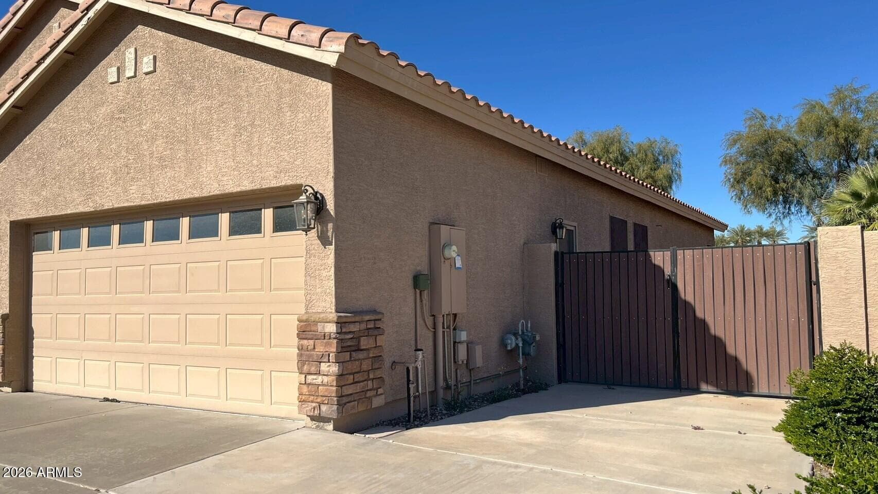 22167 N Lakeside Dr — photo 2