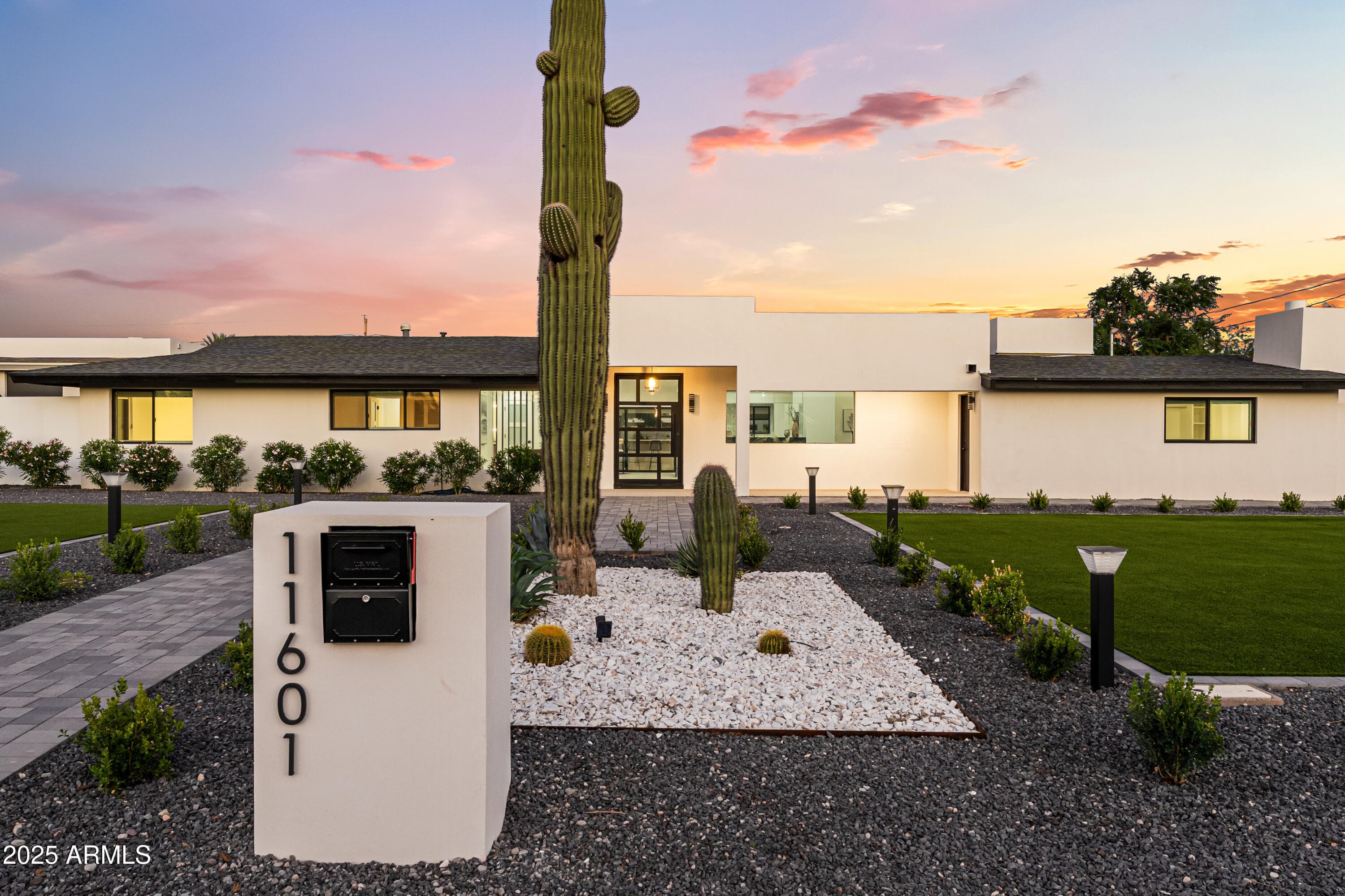 11601 N 64th Pl — photo 1