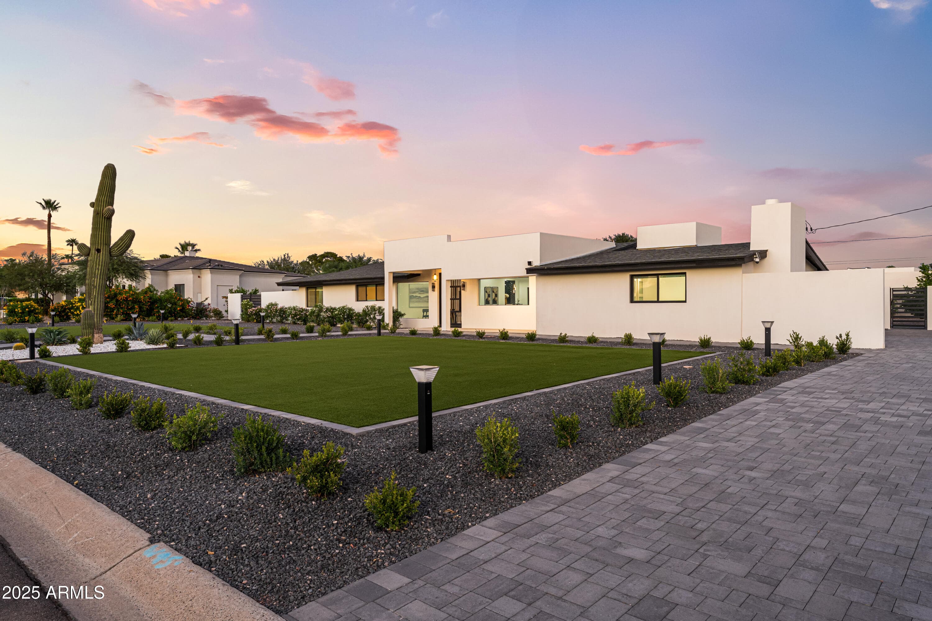 11601 N 64th Pl — photo 2