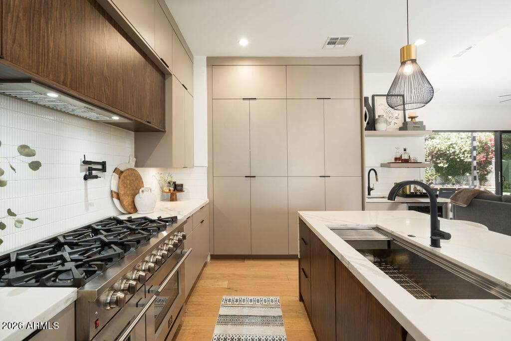 4126 E Campbell Ave — photo 2