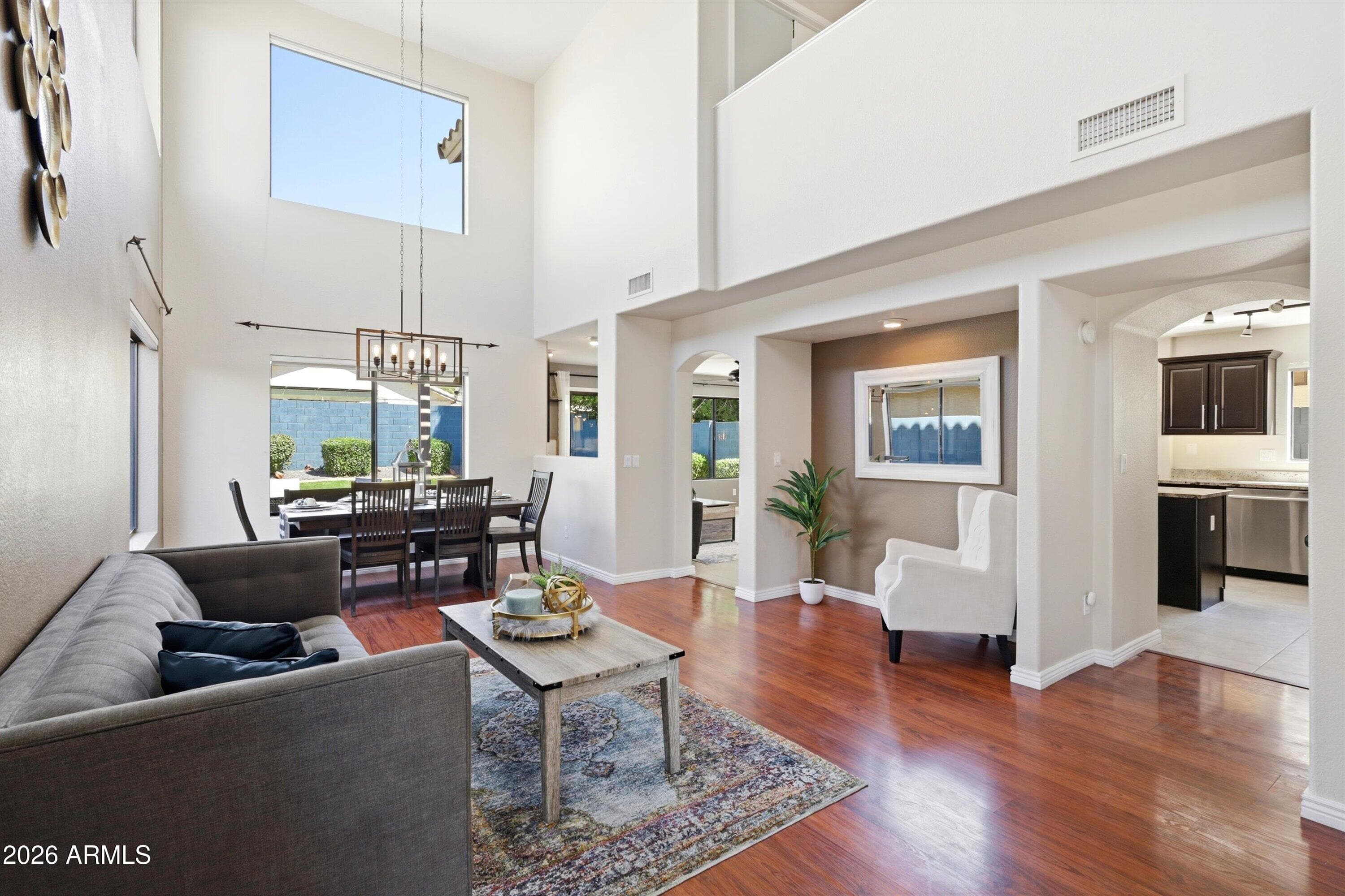 3326 E Hononegh Dr — photo 2