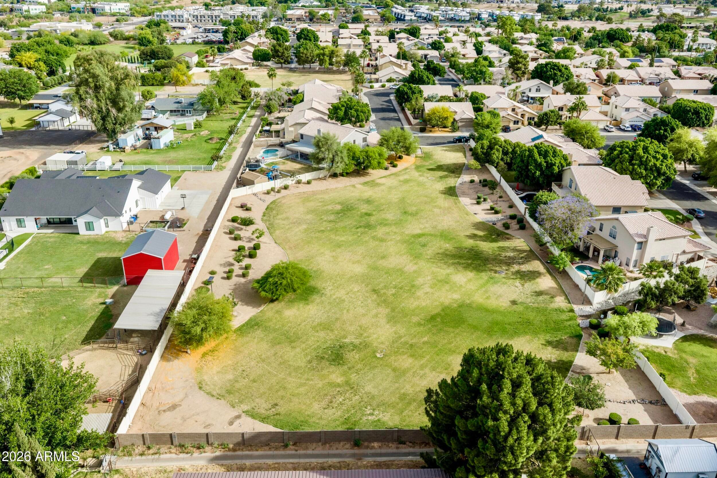 1373 N Roadrunner Dr — photo 37