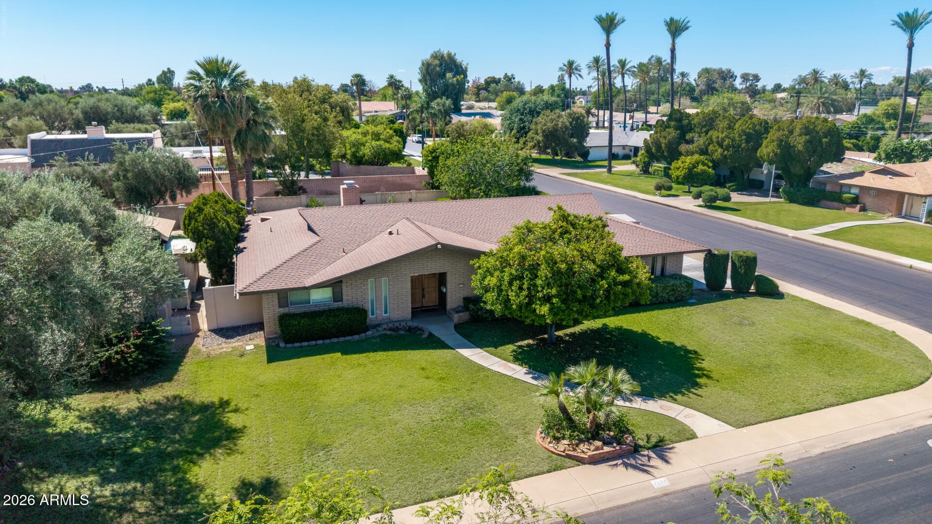 7138 N 11th Ave — photo 1