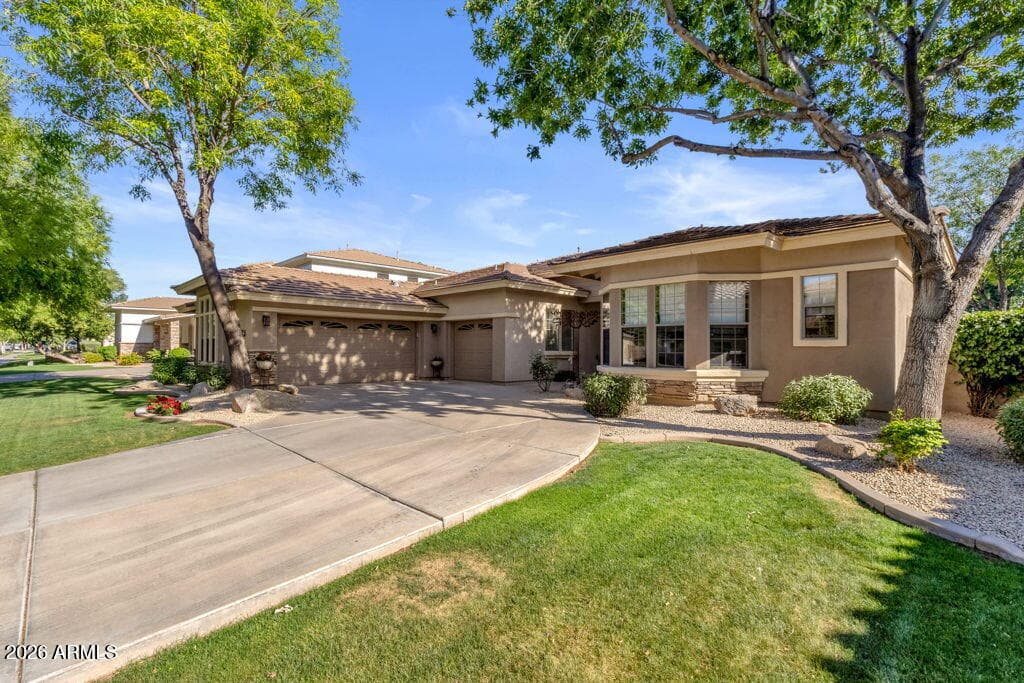 2927 E Washington Ave — photo 2