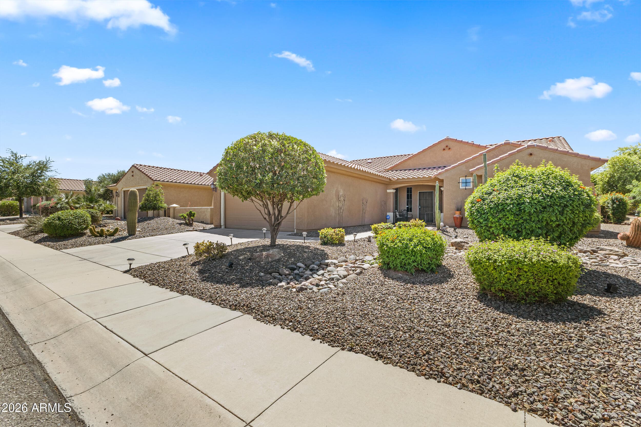 26853 W Irma Ln — photo 1