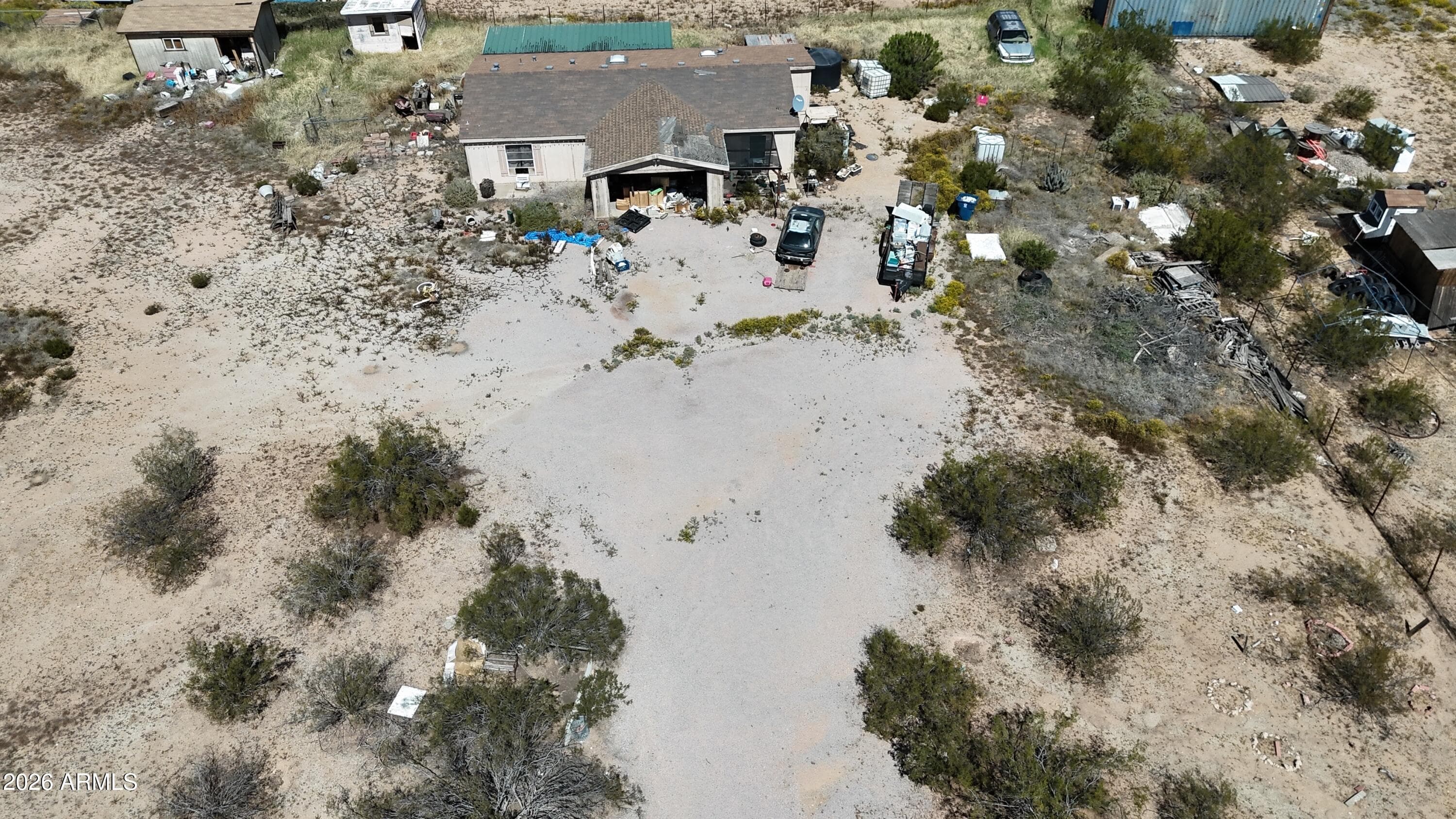 2738 W ROLLS RD - Photo 2