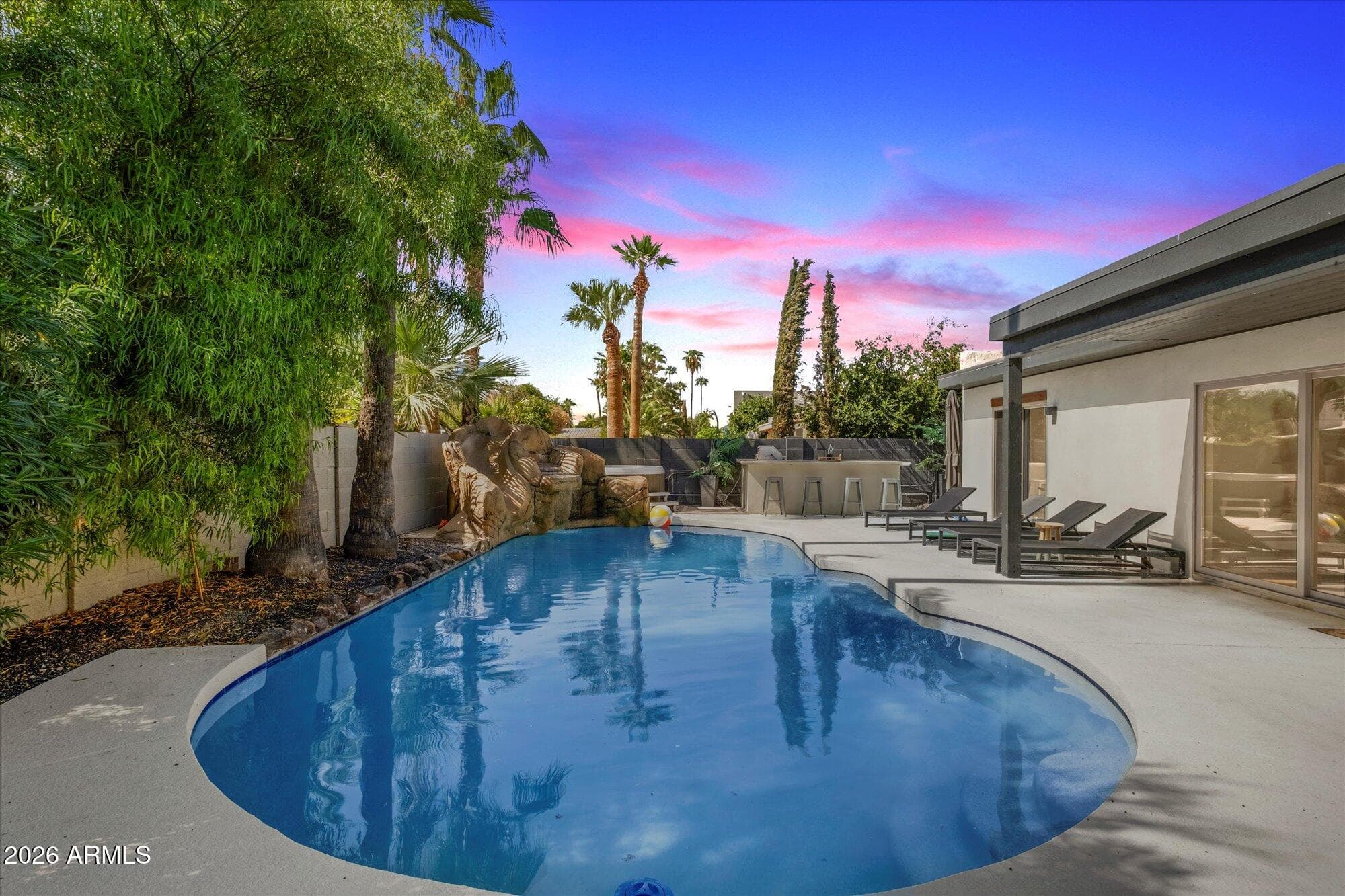 7027 E Hearn Rd — photo 1