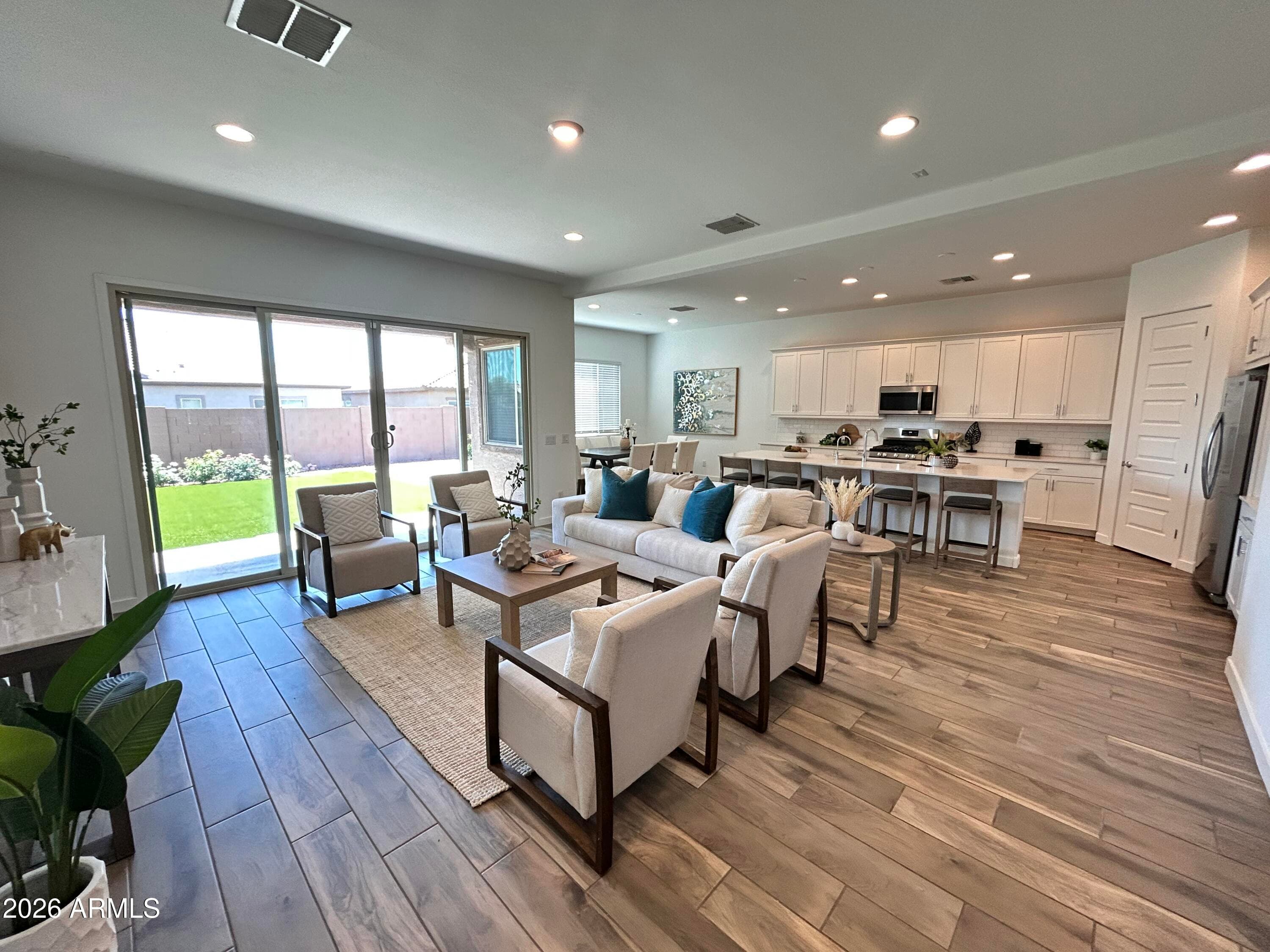 9321 W Sells Dr — photo 1