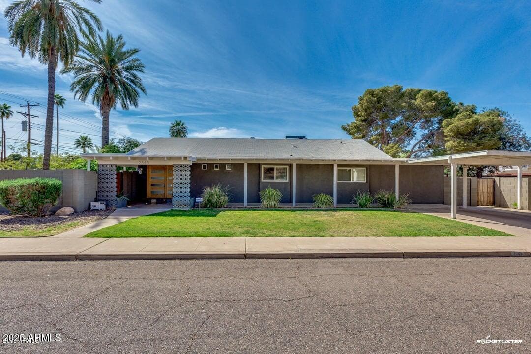 2645 E Glenrosa Ave — photo 1